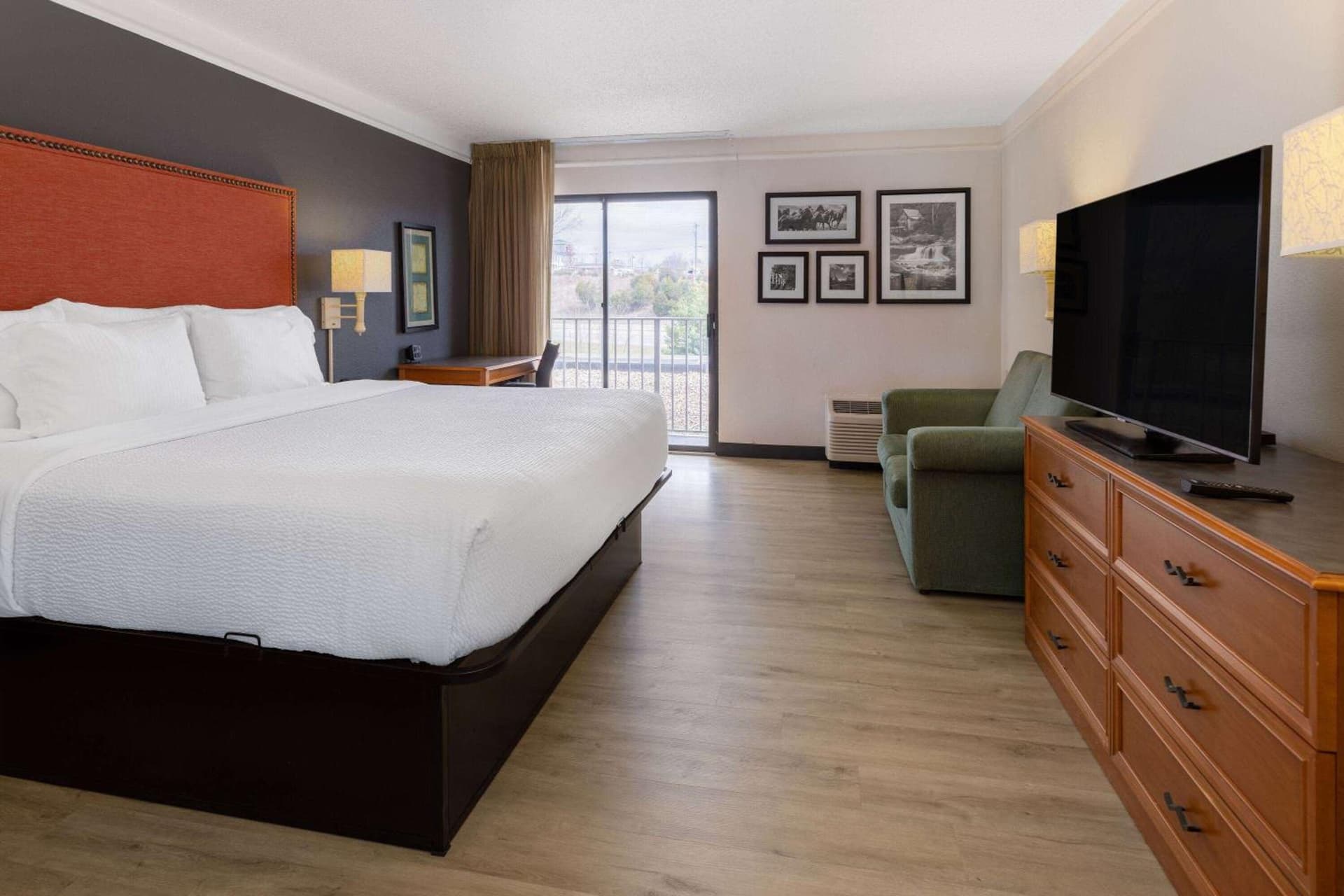 La Quinta by Wyndham Kingsport Tri Cities Airport gallery photo in Blountville, TN — image 6