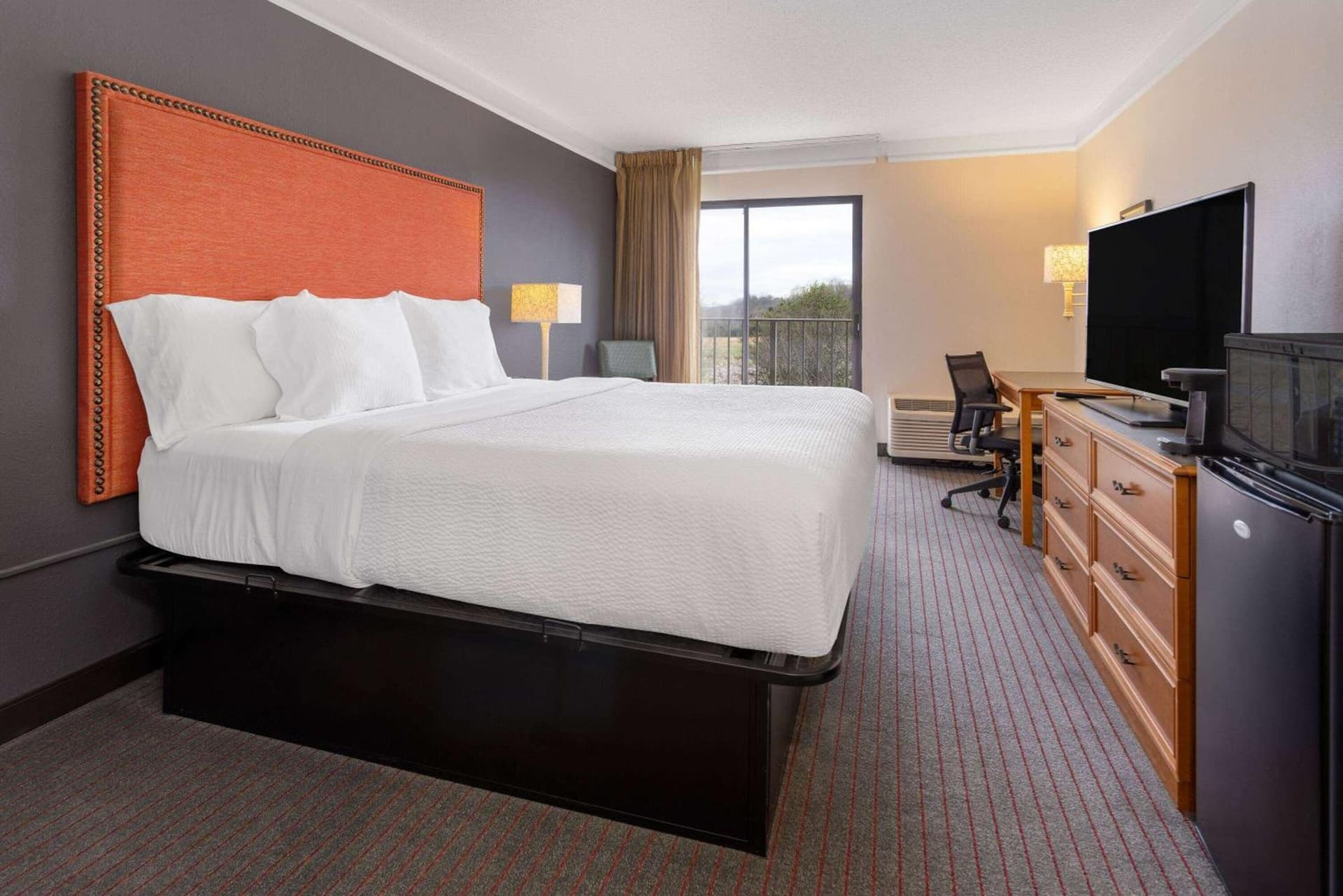 La Quinta by Wyndham Kingsport Tri Cities Airport gallery photo in Blountville, TN — image 4