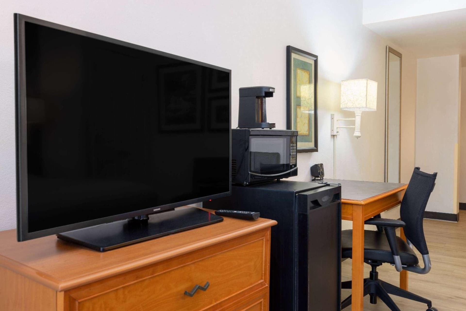 La Quinta by Wyndham Kingsport Tri Cities Airport gallery photo in Blountville, TN — image 32