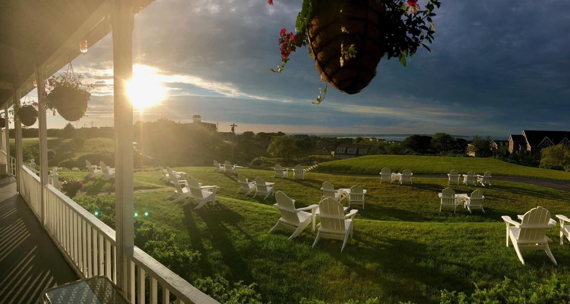 Atlantic Inn property views in New Shoreham — gallery photo 3