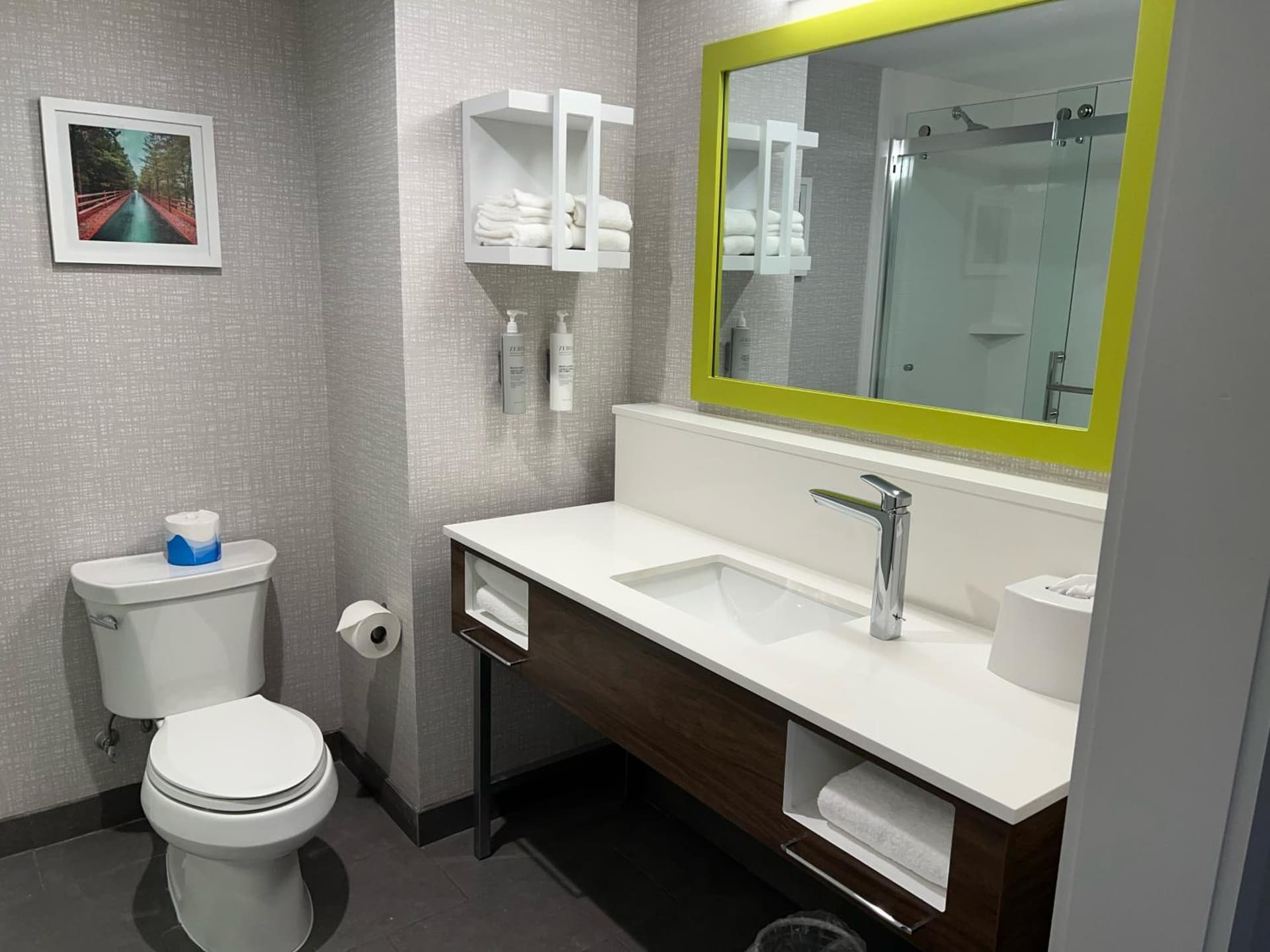Hampton Inn Lincoln White Mountains gallery photo in Lincoln — image 41