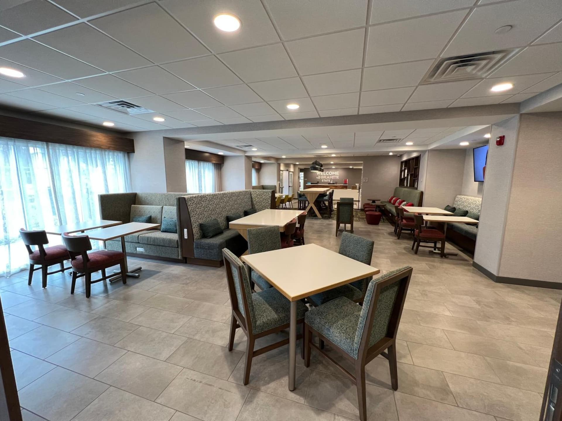 Hampton Inn Lincoln White Mountains gallery photo in Lincoln — image 14