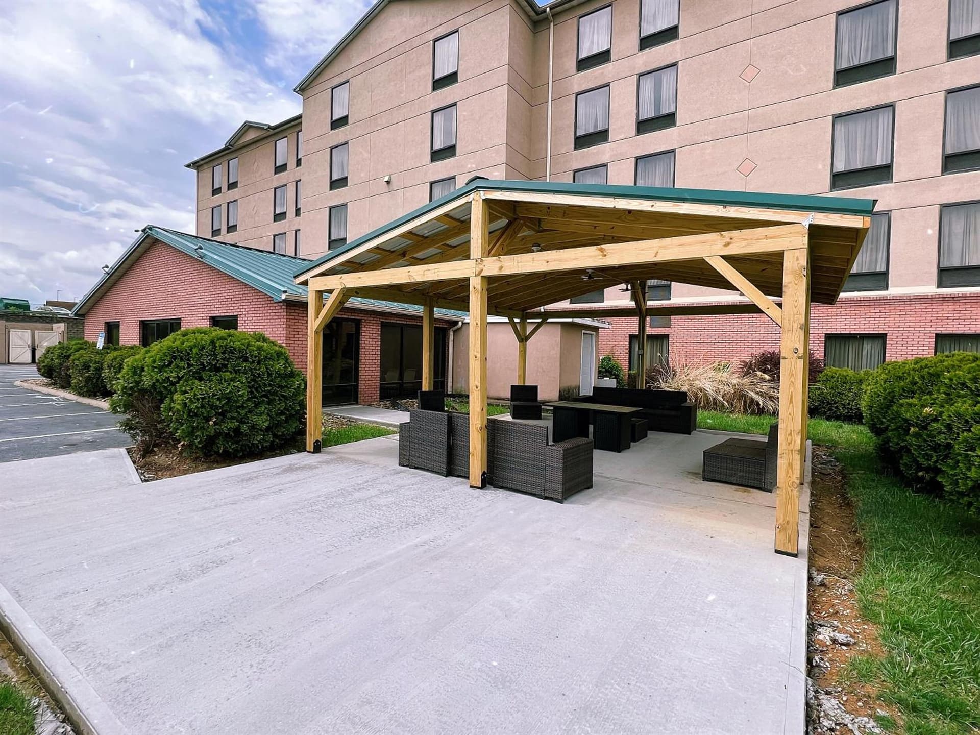 Holiday Inn Express Hotel & Suites Charleston-Southridge by IHG gallery photo in Charleston, WV — image 25
