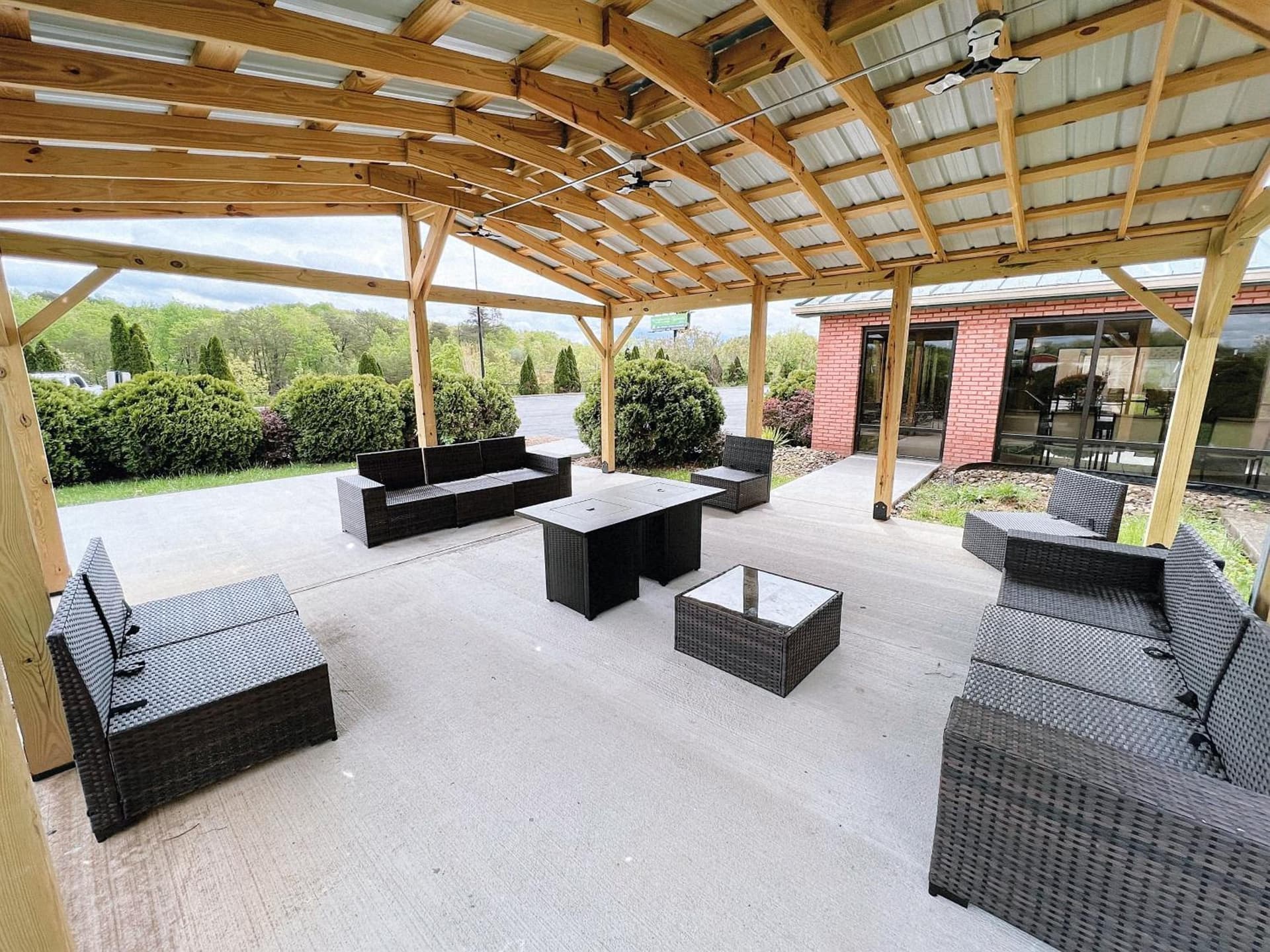 Holiday Inn Express Hotel & Suites Charleston-Southridge by IHG gallery photo in Charleston, WV — image 24