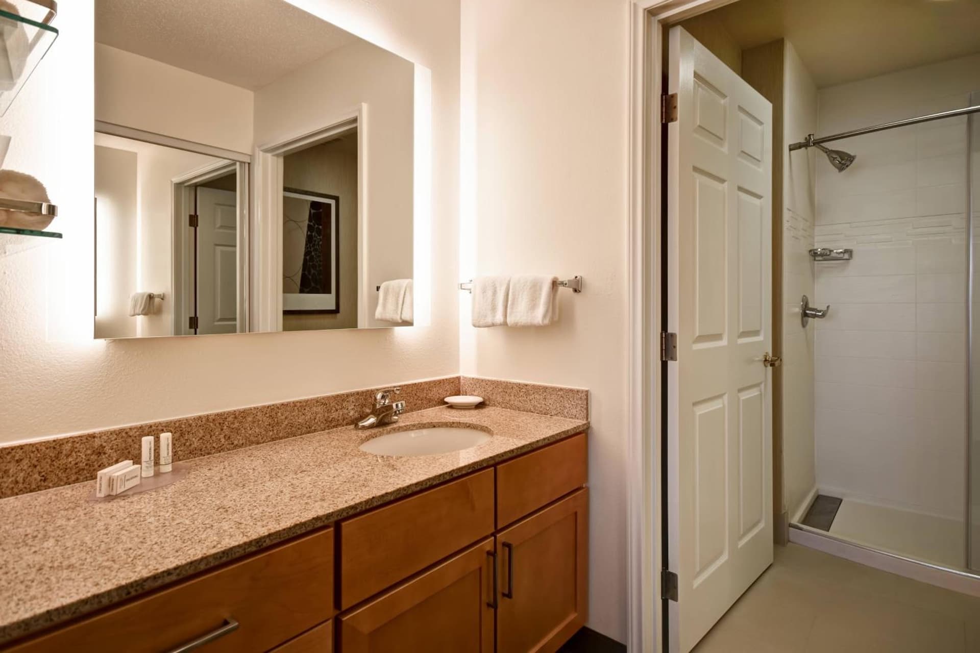 Residence Inn by Marriott Dayton Beavercreek gallery photo in Beavercreek, OH — image 27