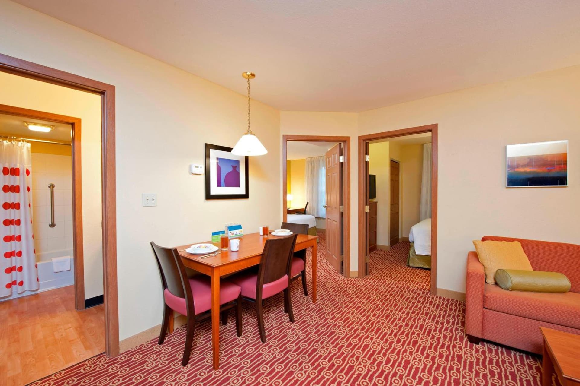 MainStay Suites Bloomington near University gallery photo in Bloomington, IN — image 25