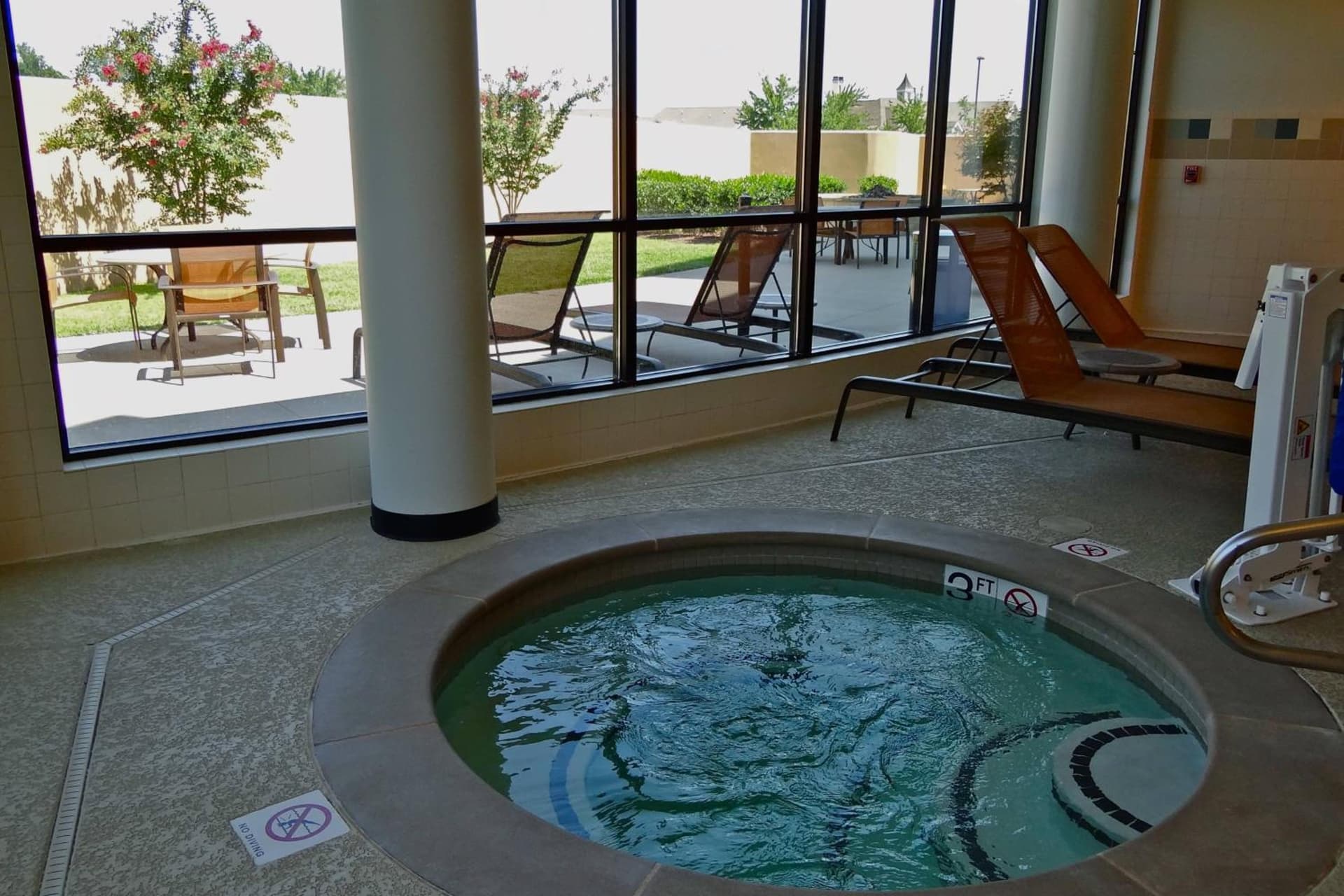 Courtyard by Marriott Clarksville gallery photo in Clarksville, TN — image 19