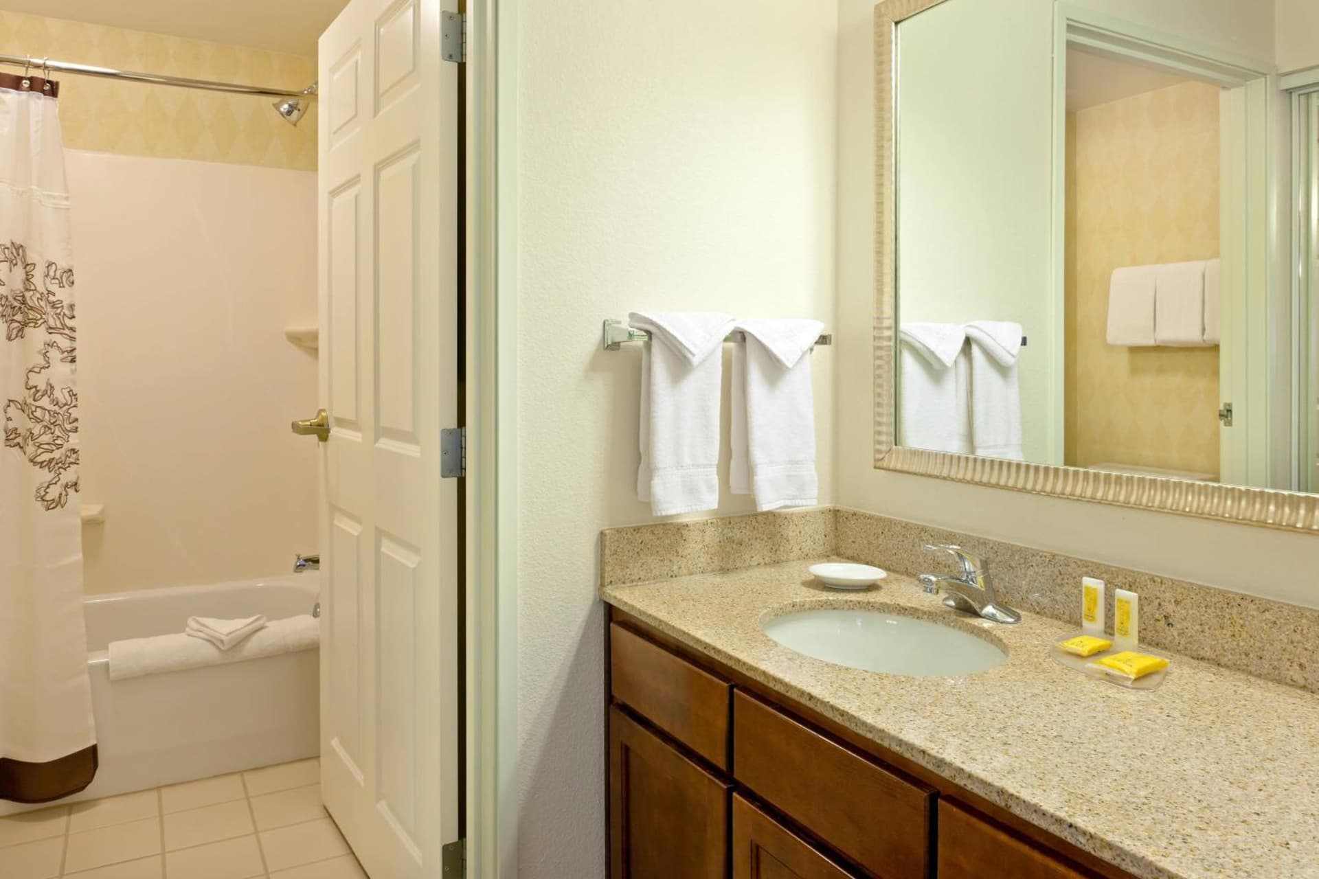 Residence Inn Indianapolis Carmel gallery photo in Carmel, IN — image 5