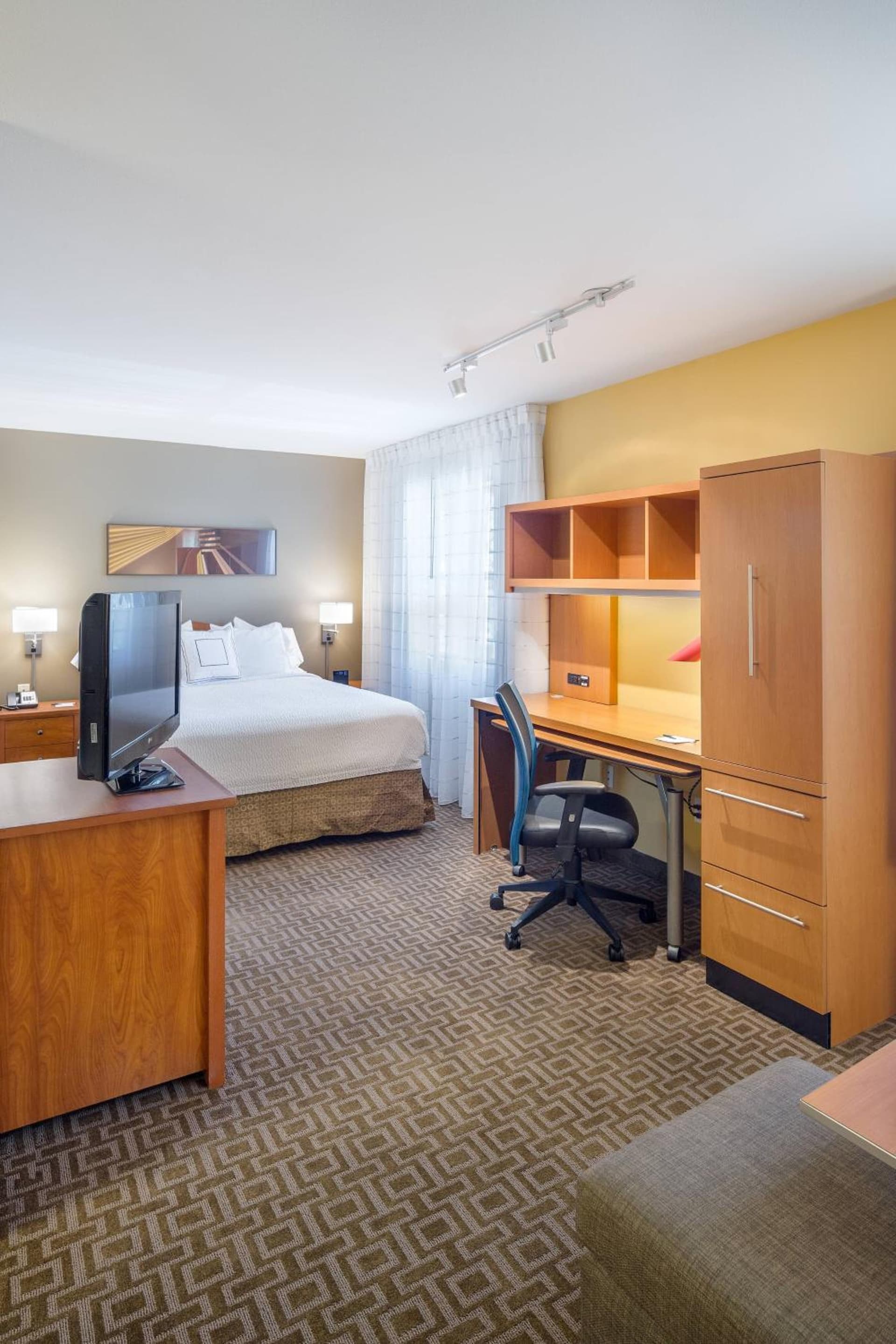 TownePlace Suites by Marriott Portland Hillsboro property views in Hillsboro, OR — gallery photo 3
