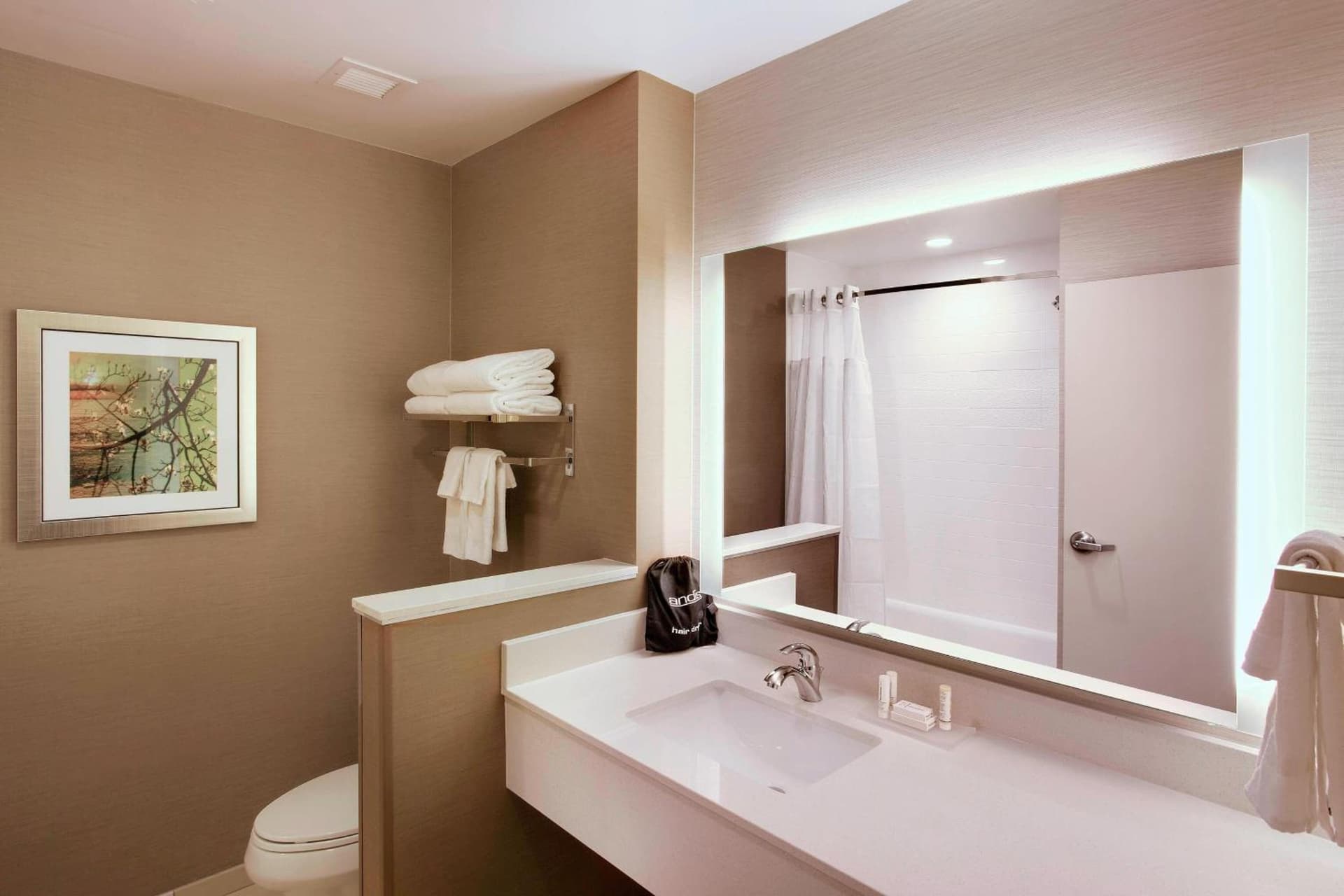 Fairfield Inn & Suites by Marriott Phoenix Tempe/Airport gallery photo in Tempe, AZ — image 16