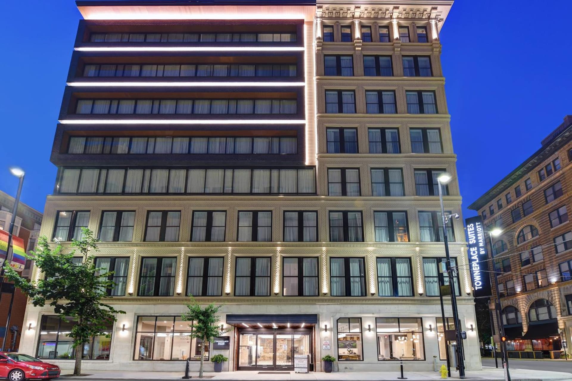 TownePlace Suites by Marriott Cincinnati Downtown interior in Cincinnati, OH — gallery photo 2