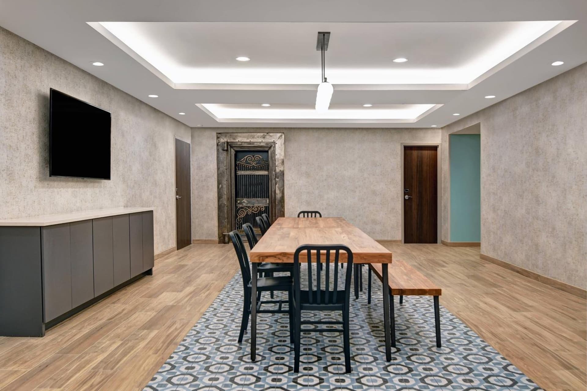 TownePlace Suites by Marriott Cincinnati Downtown interior in Cincinnati, OH — gallery photo 2