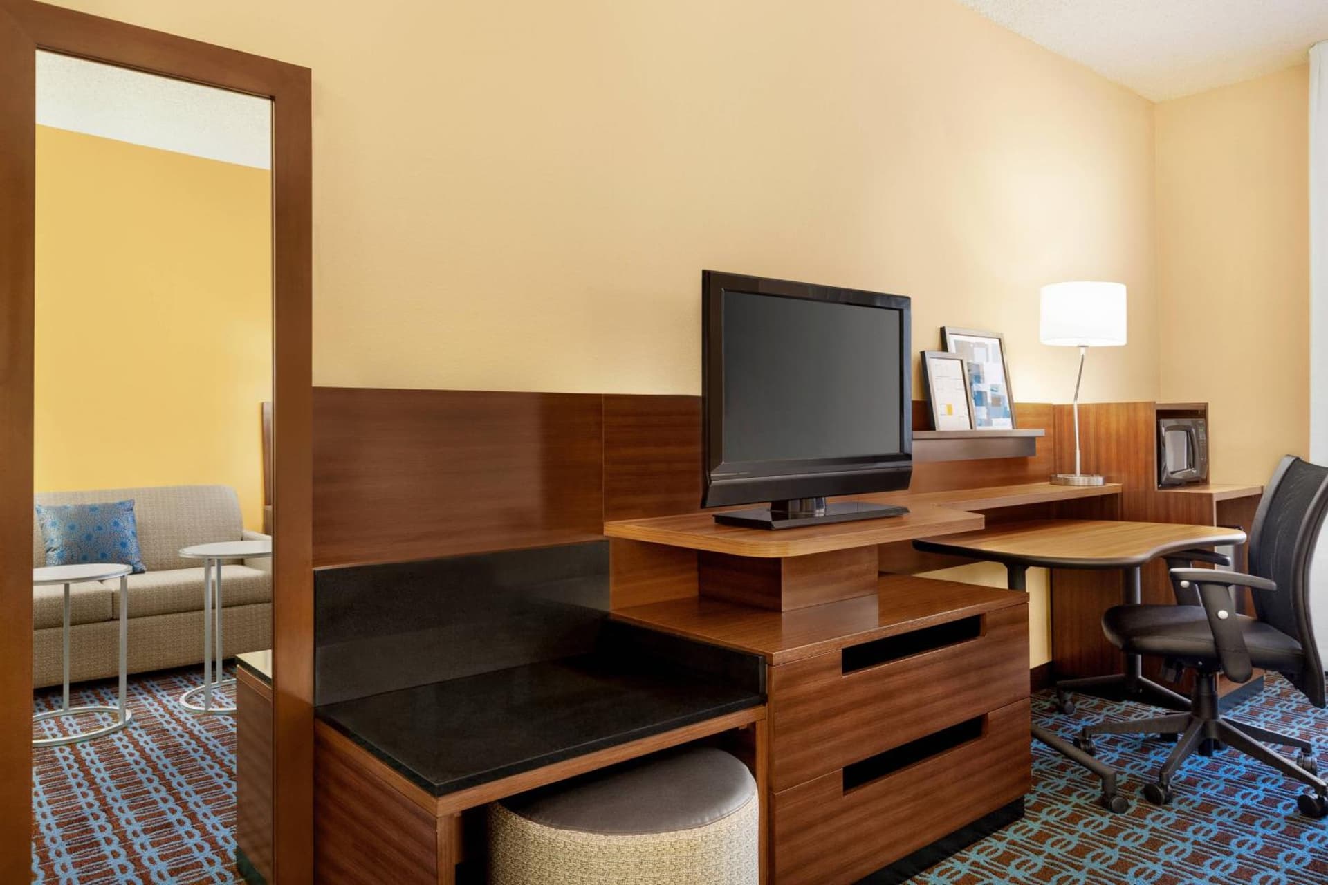 Fairfield Inn by Marriott Roseville property views in Roseville, CA — gallery photo 3