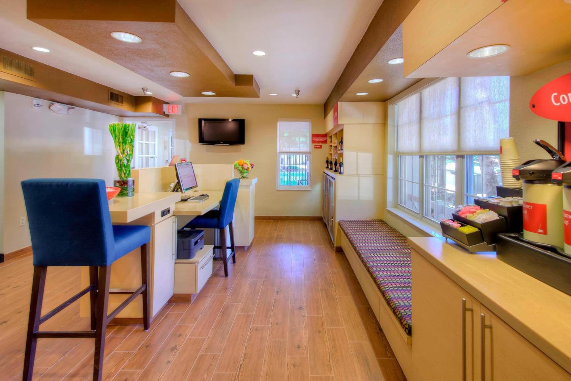 TownePlace Suites Raleigh Cary/Weston Parkway interior in Cary, NC — gallery photo 2