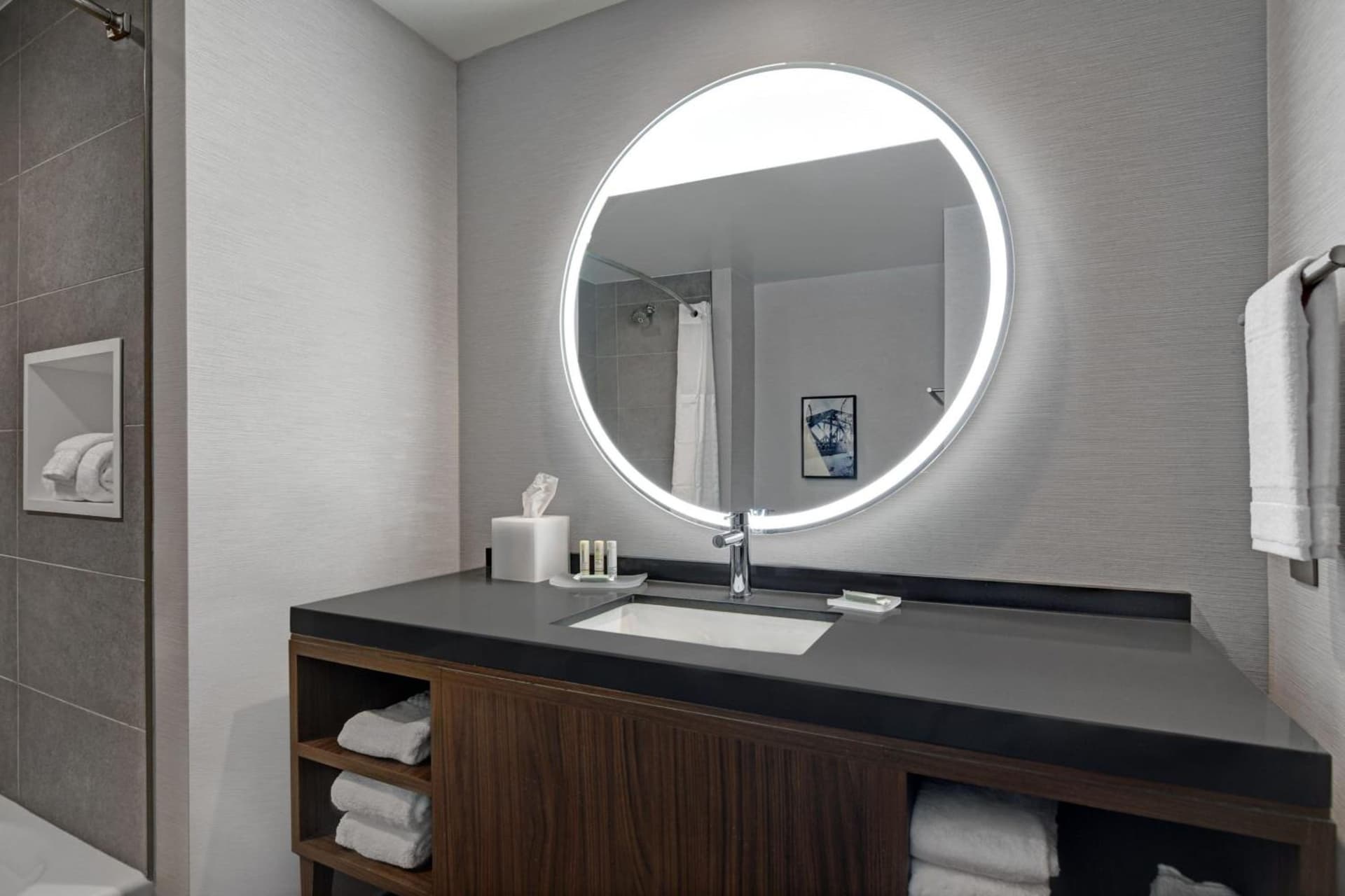 Courtyard by Marriott Hamilton gallery photo in Hamilton, NJ — image 10