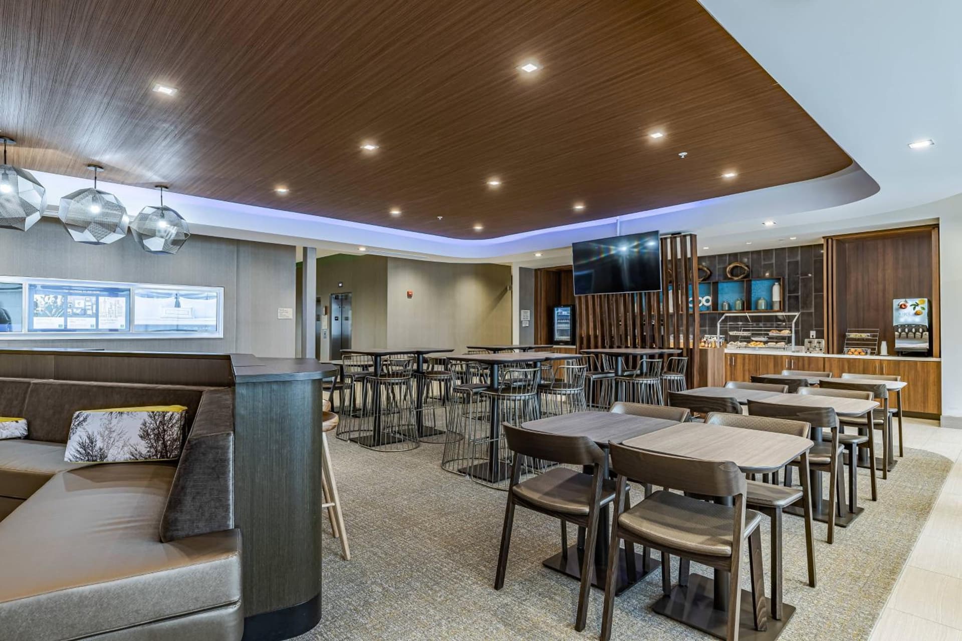 SpringHill Suites by Marriott Fort Wayne North property views in Sunnybrook Acres, IN — gallery photo 3