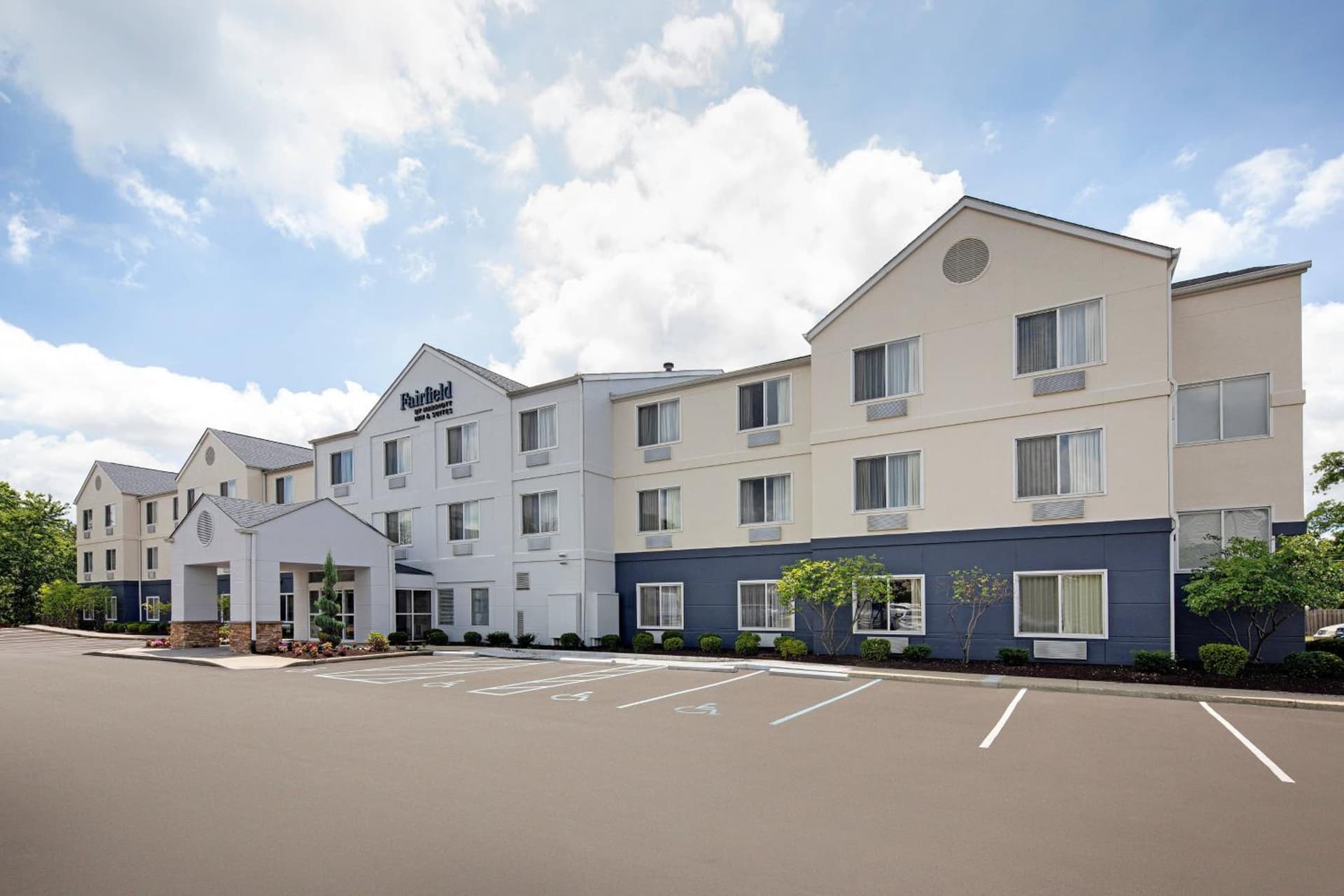 Fairfield Inn & Suites Indianapolis Airport featured exterior or lobby in Indianapolis, IN — similar hotel