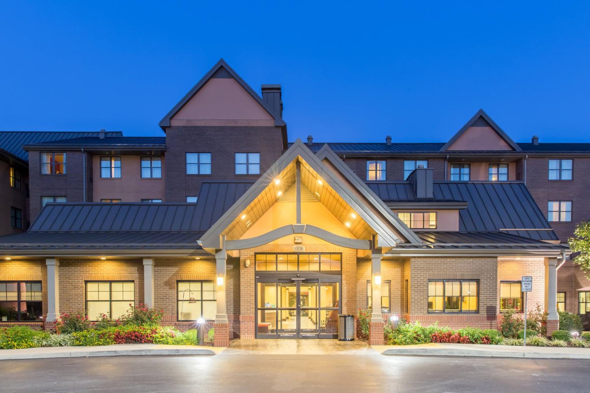 Residence Inn Lexington Keeneland/Airport interior in Lexington, KY — gallery photo 2