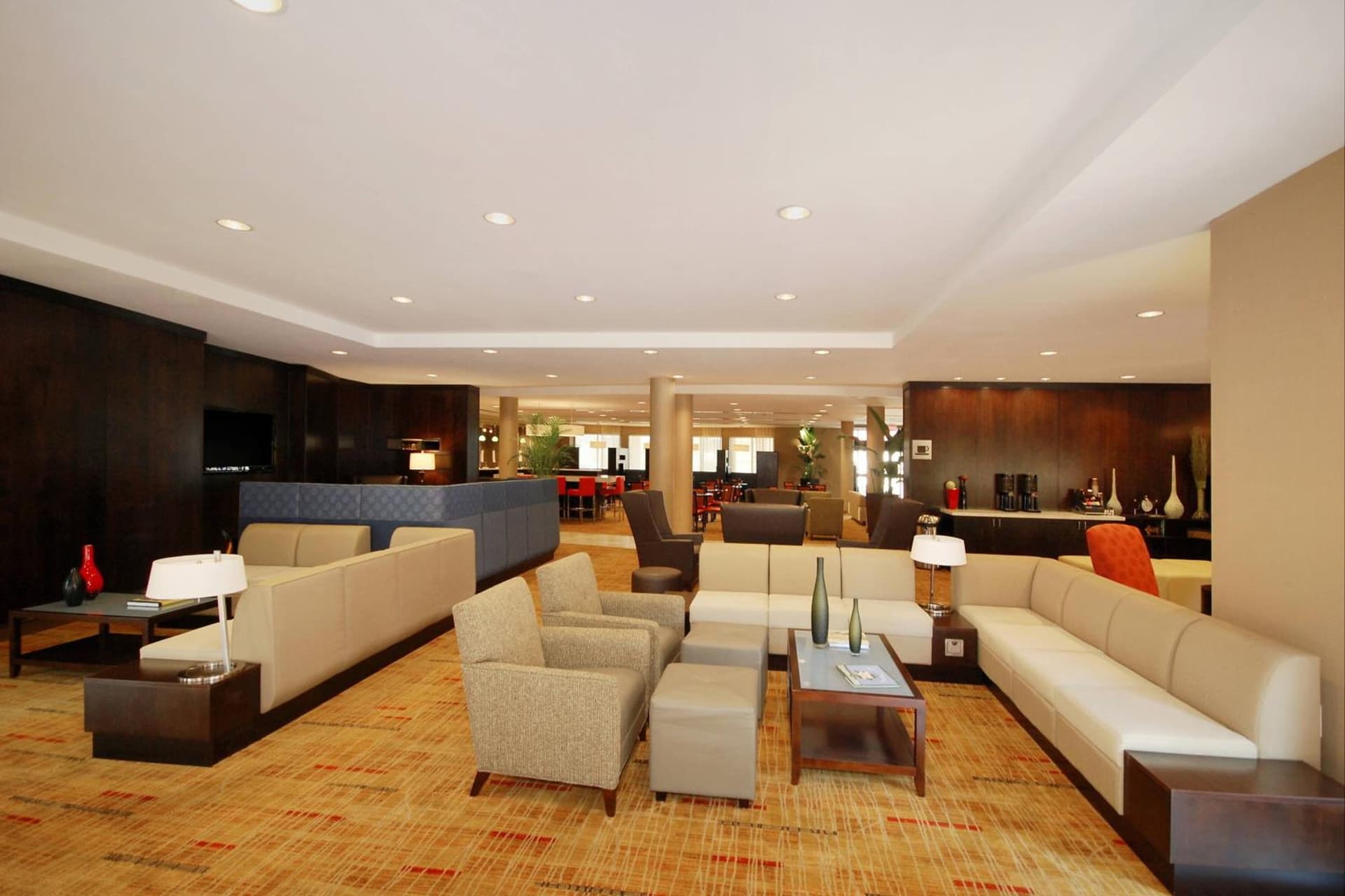 Courtyard by Marriott Vicksburg interior in Vicksburg, MS — gallery photo 2
