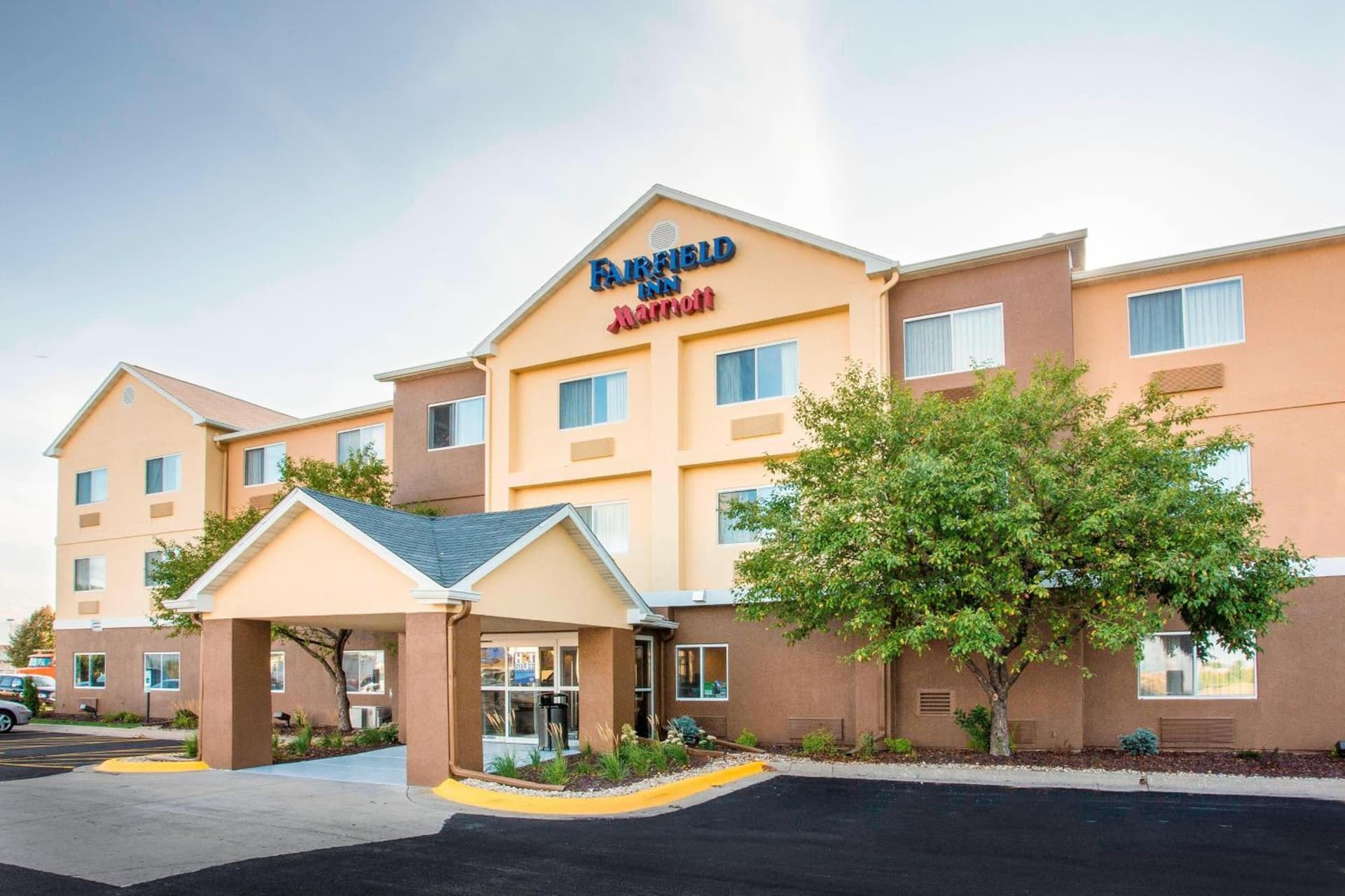 Fairfield Inn & Suites Peru featured exterior or lobby in Peru, IL — similar hotel
