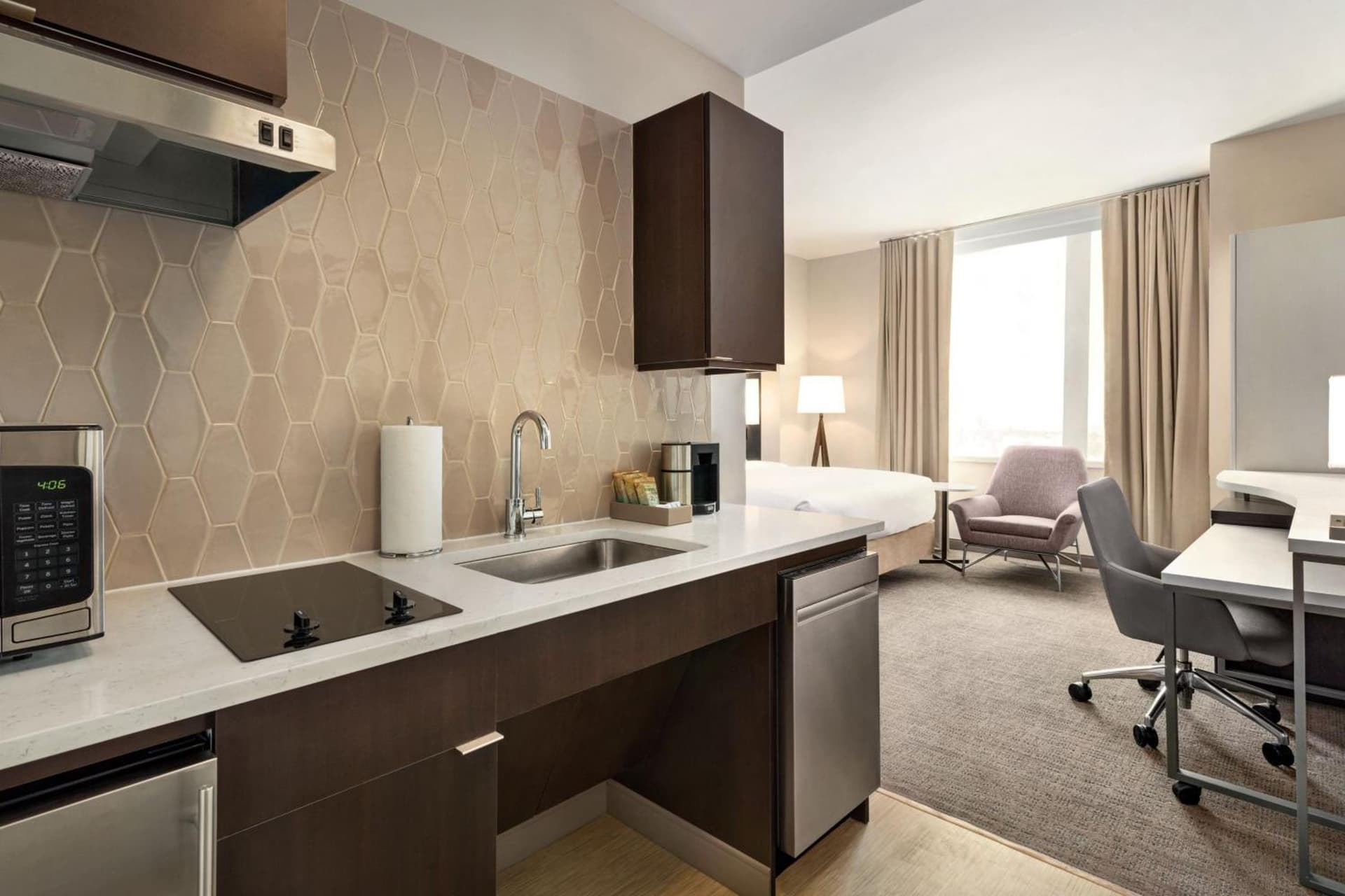Residence Inn by Marriott New York JFK Airport gallery photo in Queens, NY — image 15