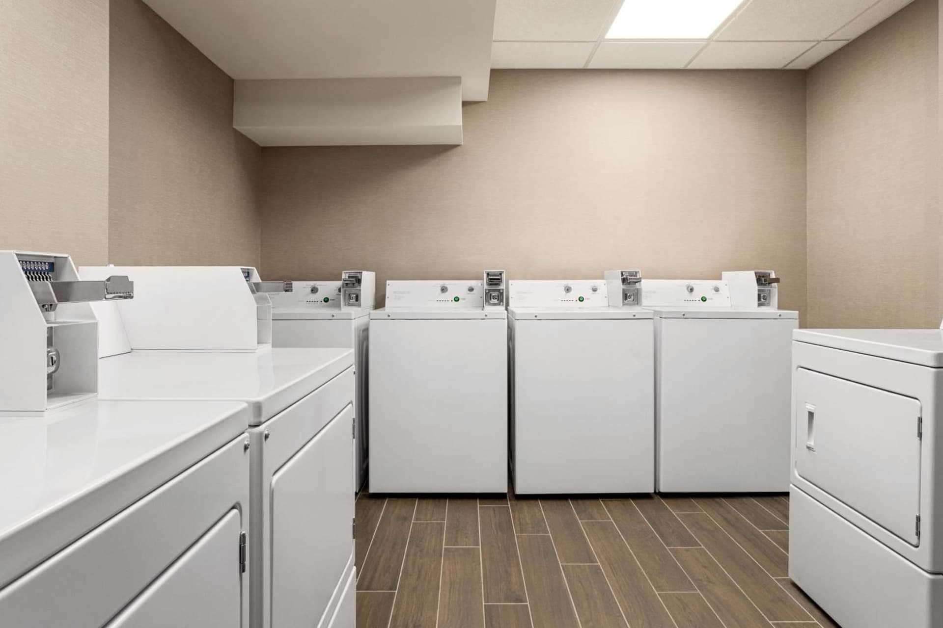 Residence Inn by Marriott New York JFK Airport gallery photo in Queens, NY — image 28