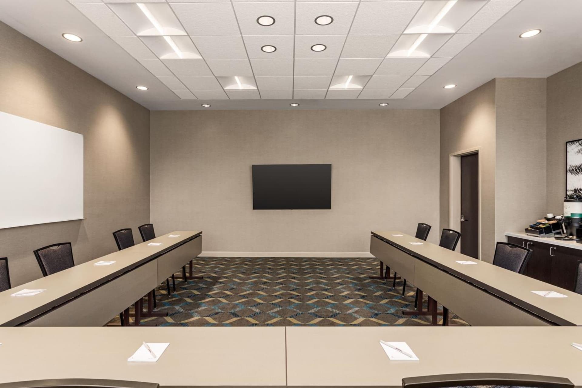 Residence Inn by Marriott New York JFK Airport gallery photo in Queens, NY — image 11