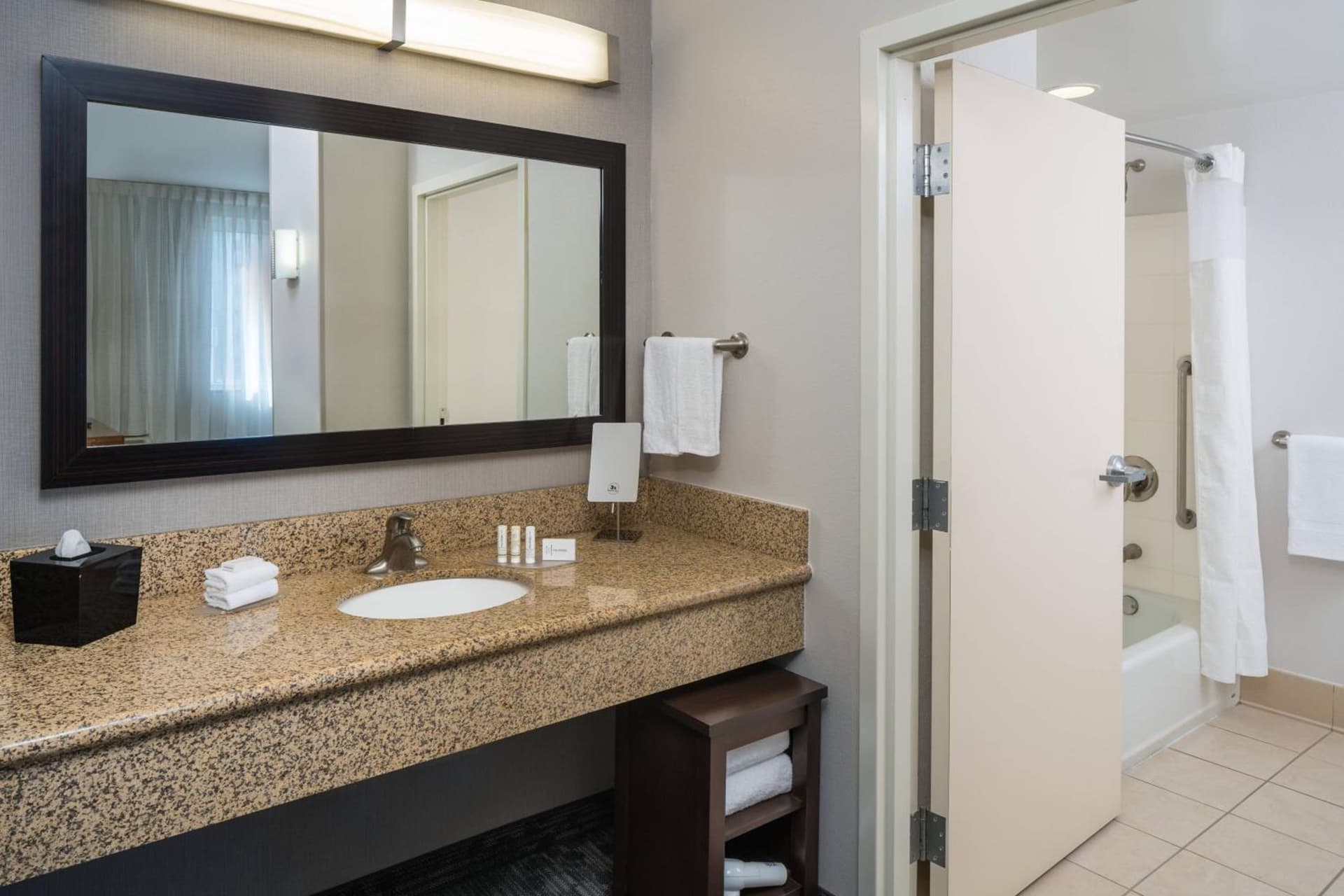 Courtyard by Marriott Miami West/FL Turnpike gallery photo in Miami, FL — image 26