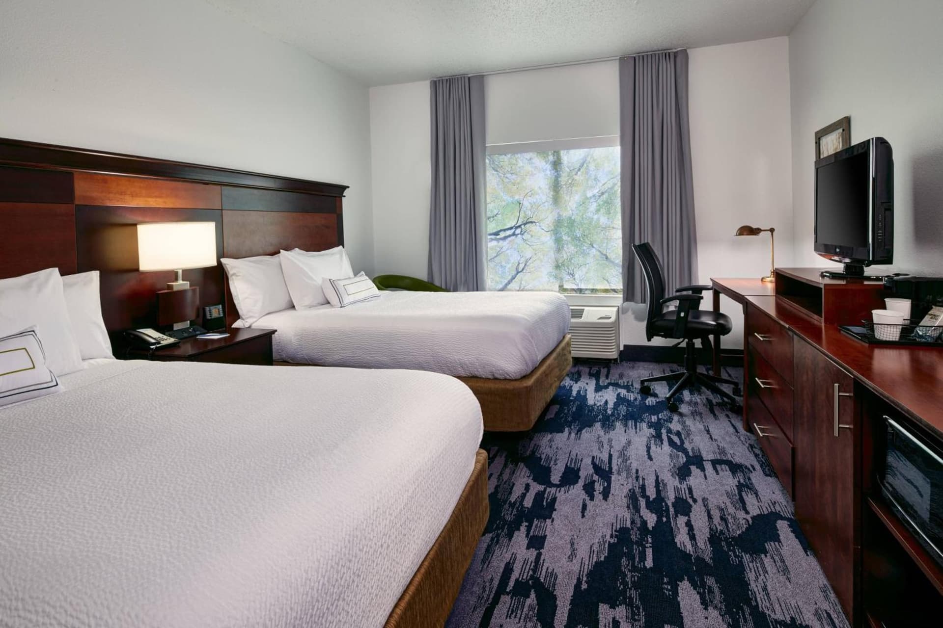 Fairfield Inn & Suites Detroit Livonia interior in Livonia, MI — gallery photo 2