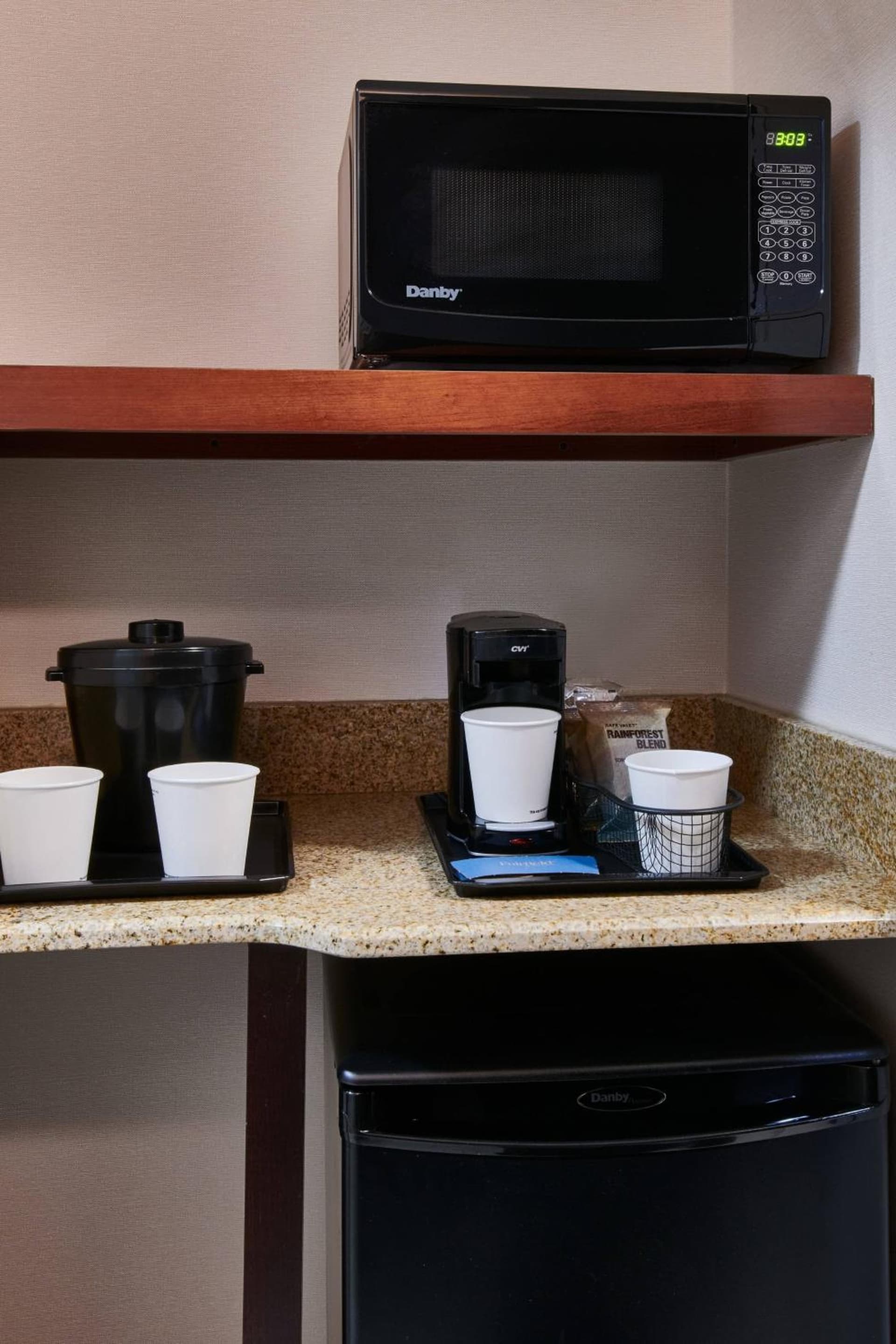 Fairfield Inn & Suites Detroit Livonia gallery photo in Livonia, MI — image 4