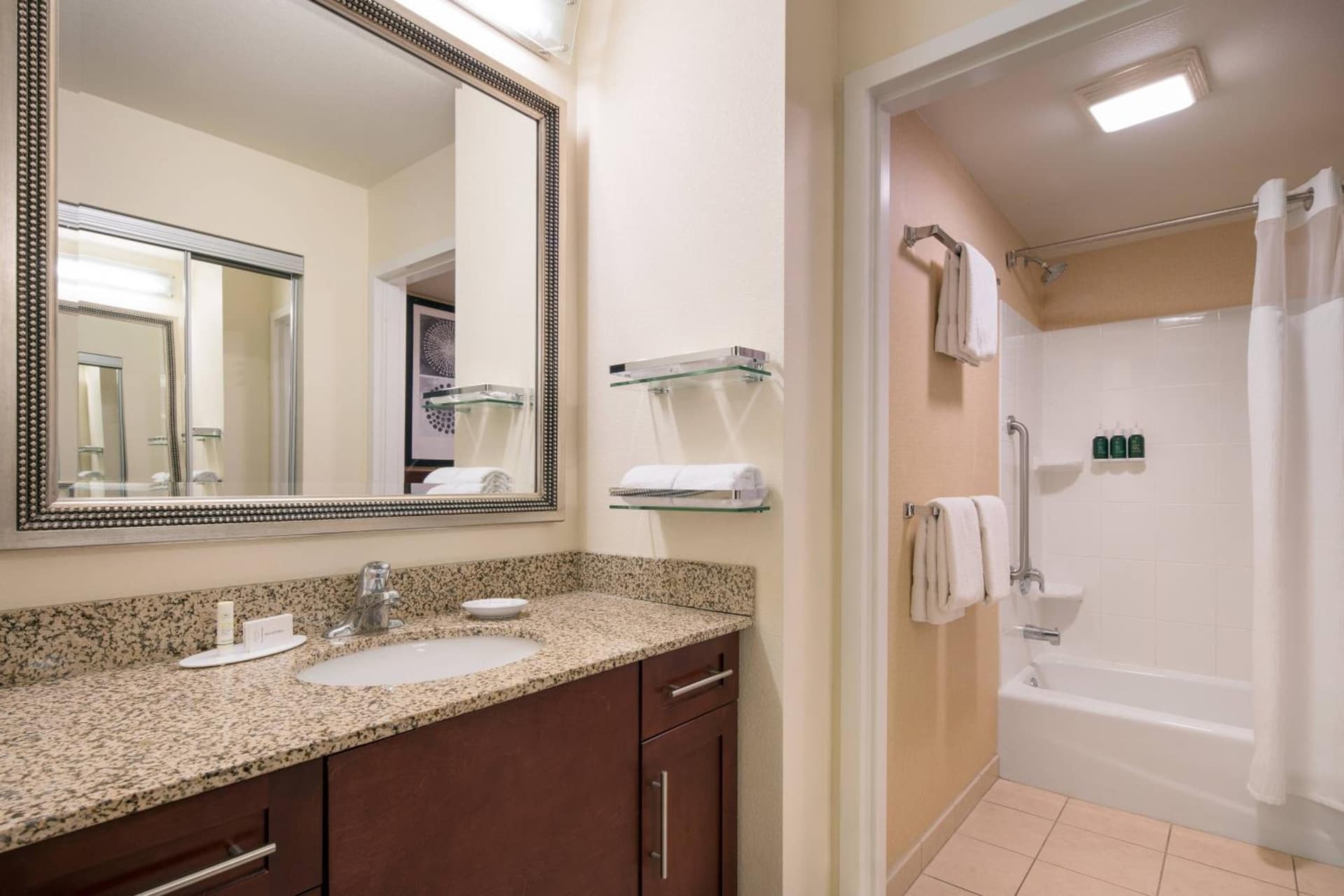 Residence Inn by Marriott Camarillo interior in Camarillo, CA — gallery photo 2