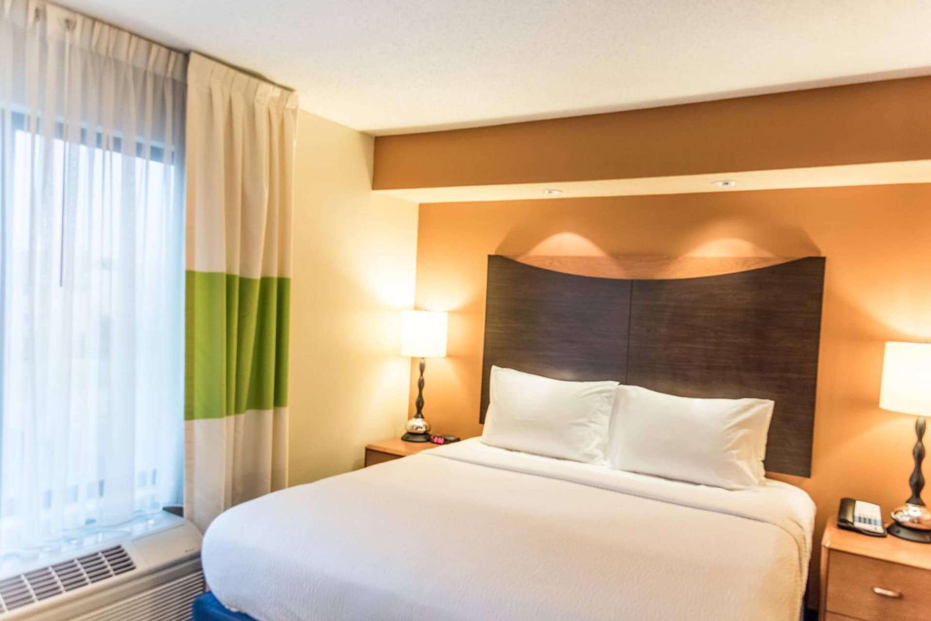 Fairfield Inn & Suites by Marriott Muskegon Norton Shores interior in Norton Shores, MI — gallery photo 2