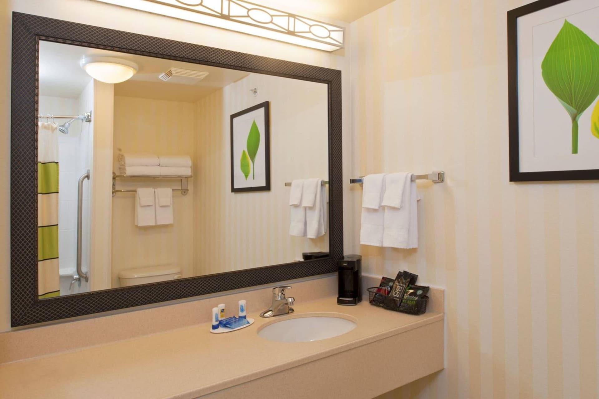 Fairfield Inn & Suites by Marriott Muskegon Norton Shores gallery photo in Norton Shores, MI — image 21