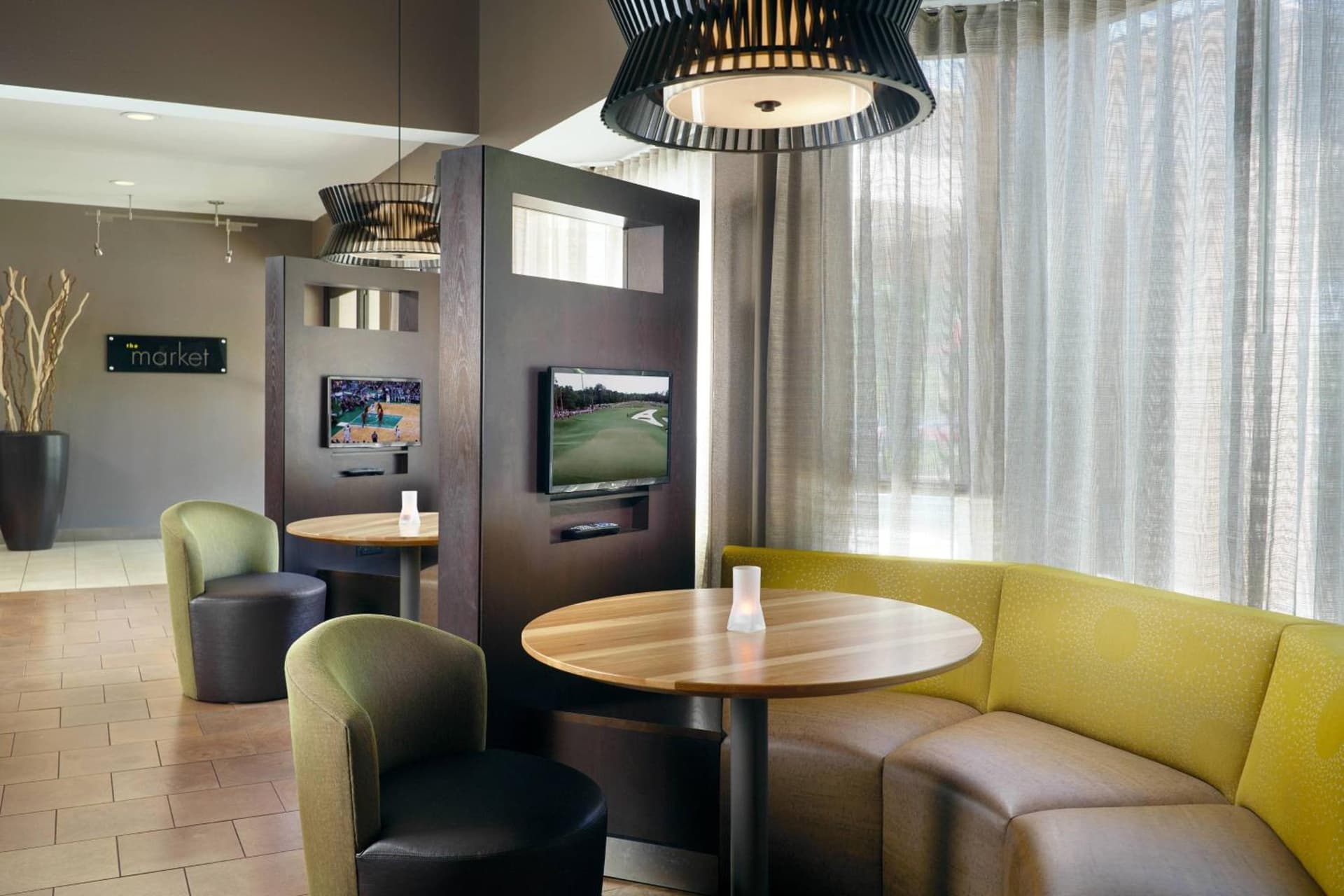 Courtyard by Marriott Macon gallery photo in Macon, GA — image 8