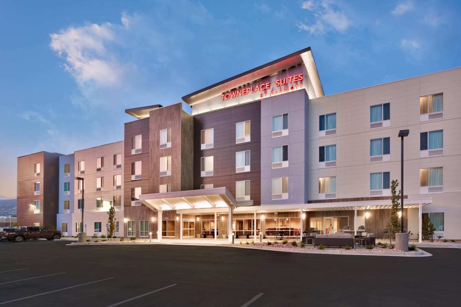 TownePlace Suites by Marriott Salt Lake City Draper interior in Draper, UT — gallery photo 2