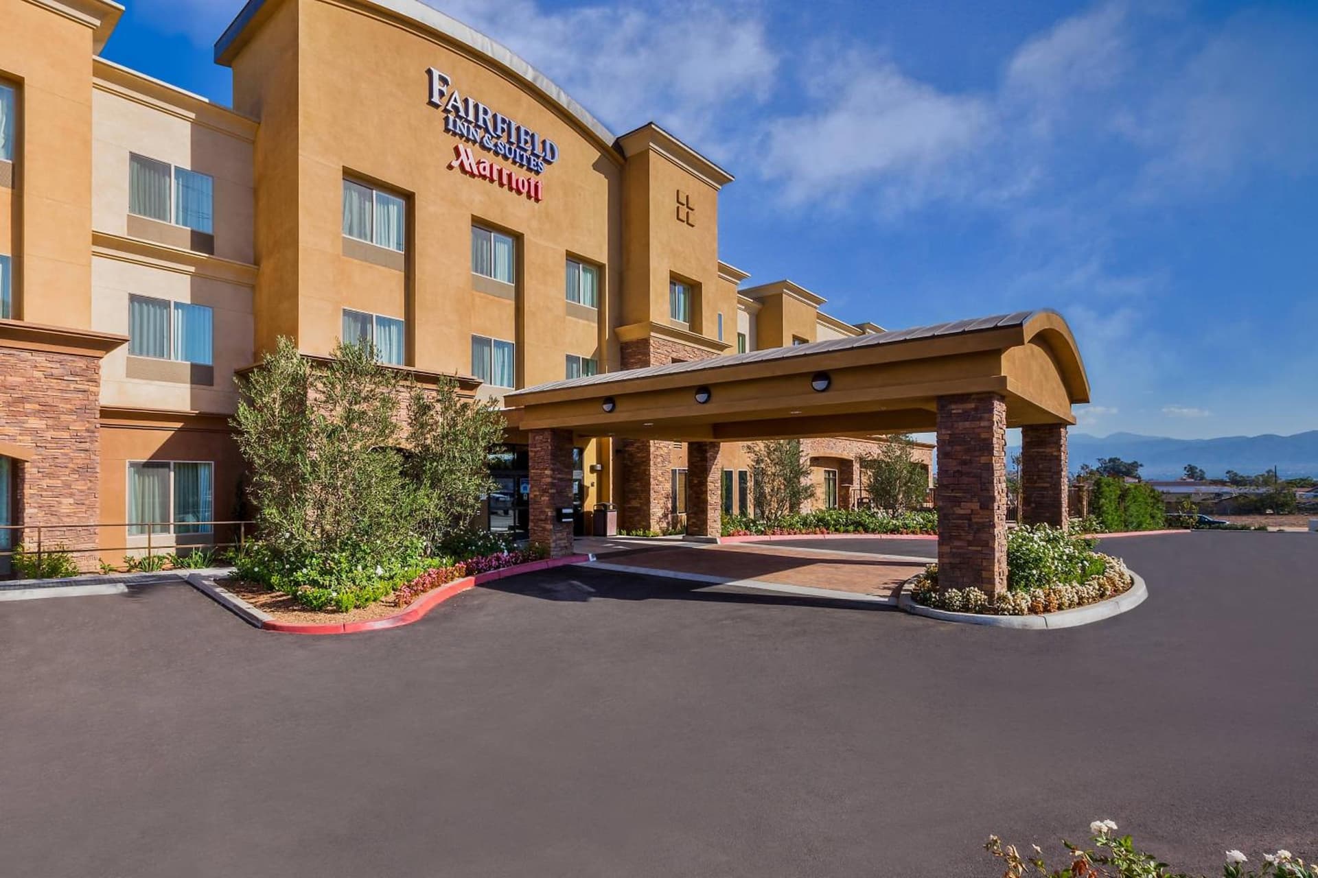 Fairfield Inn & Suites Riverside Corona/Norco interior in Norco, CA — gallery photo 2