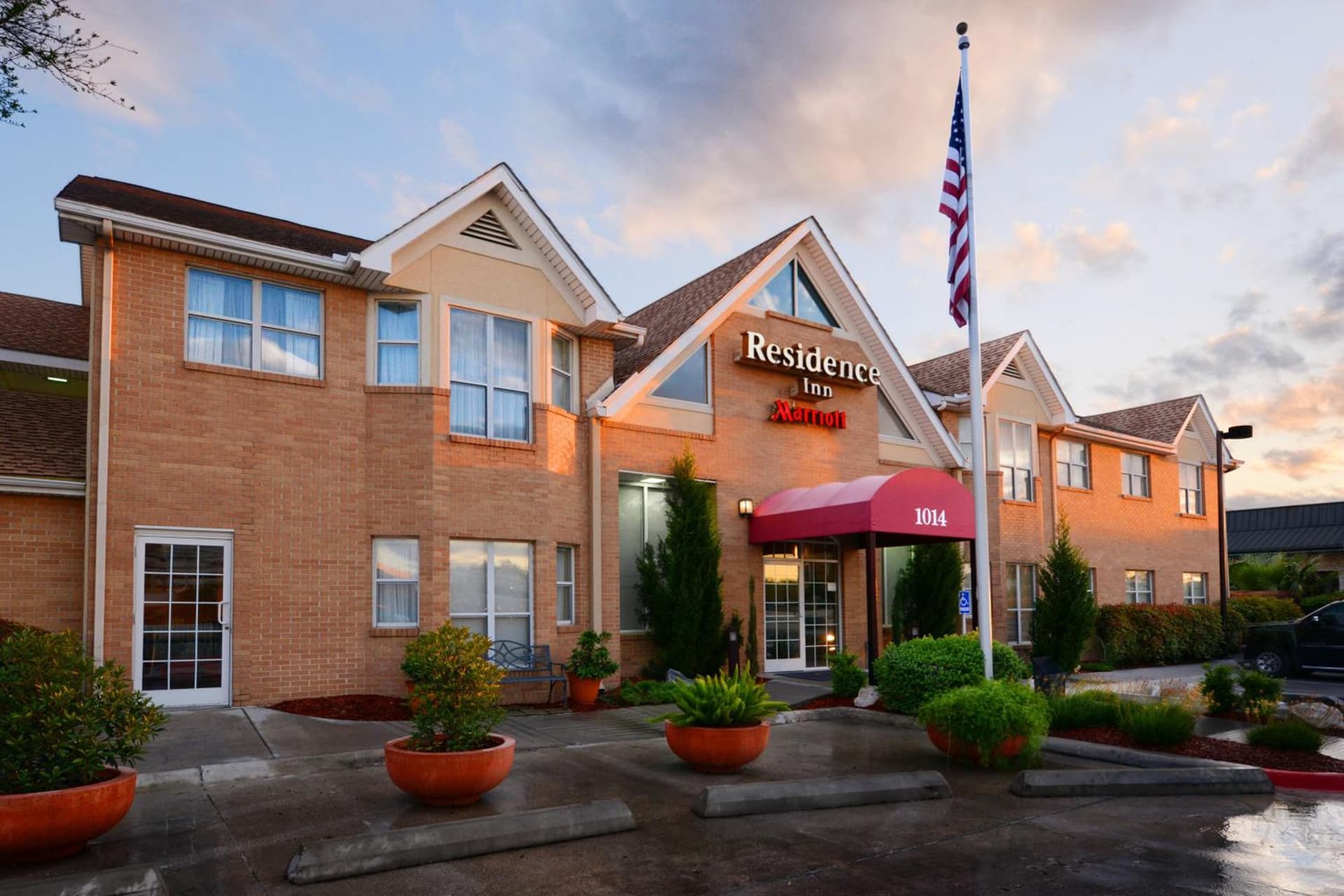 Residence Inn by Marriott San Antonio Airport/Alamo Heights featured exterior or lobby in San Antonio, TX — similar hotel