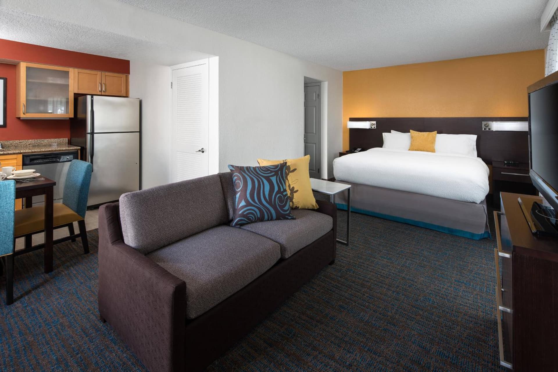 Residence Inn Costa Mesa Newport Beach gallery photo in Costa Mesa, CA — image 13