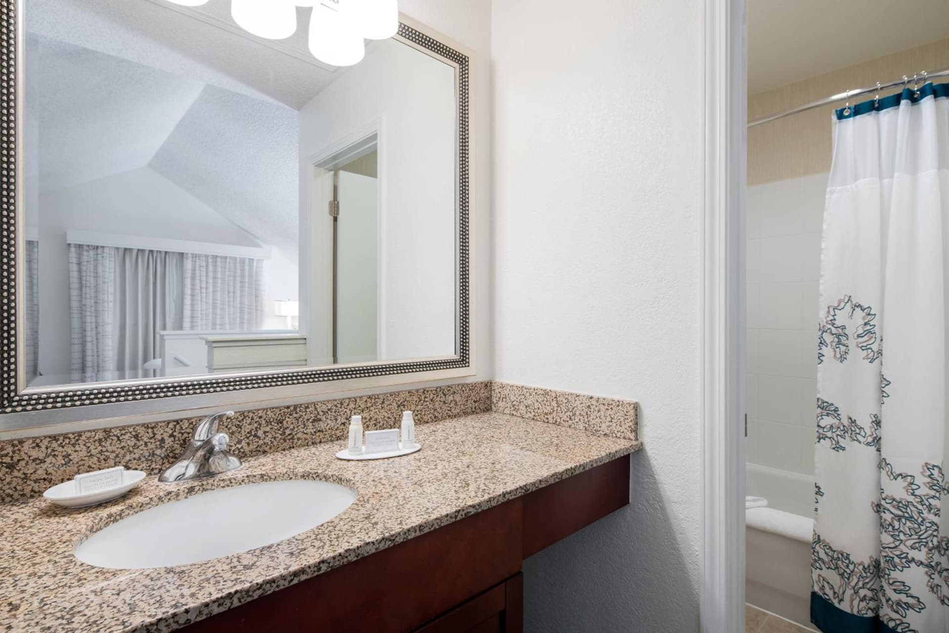 Residence Inn Costa Mesa Newport Beach gallery photo in Costa Mesa, CA — image 9