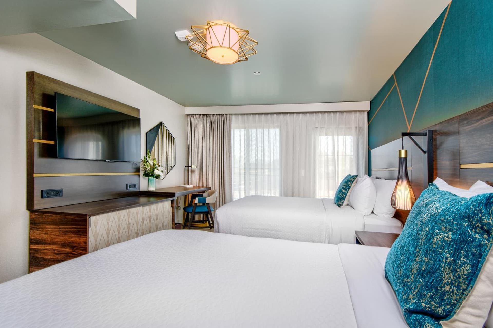 Marea Sol Hotel interior in Santa Cruz, CA — gallery photo 2