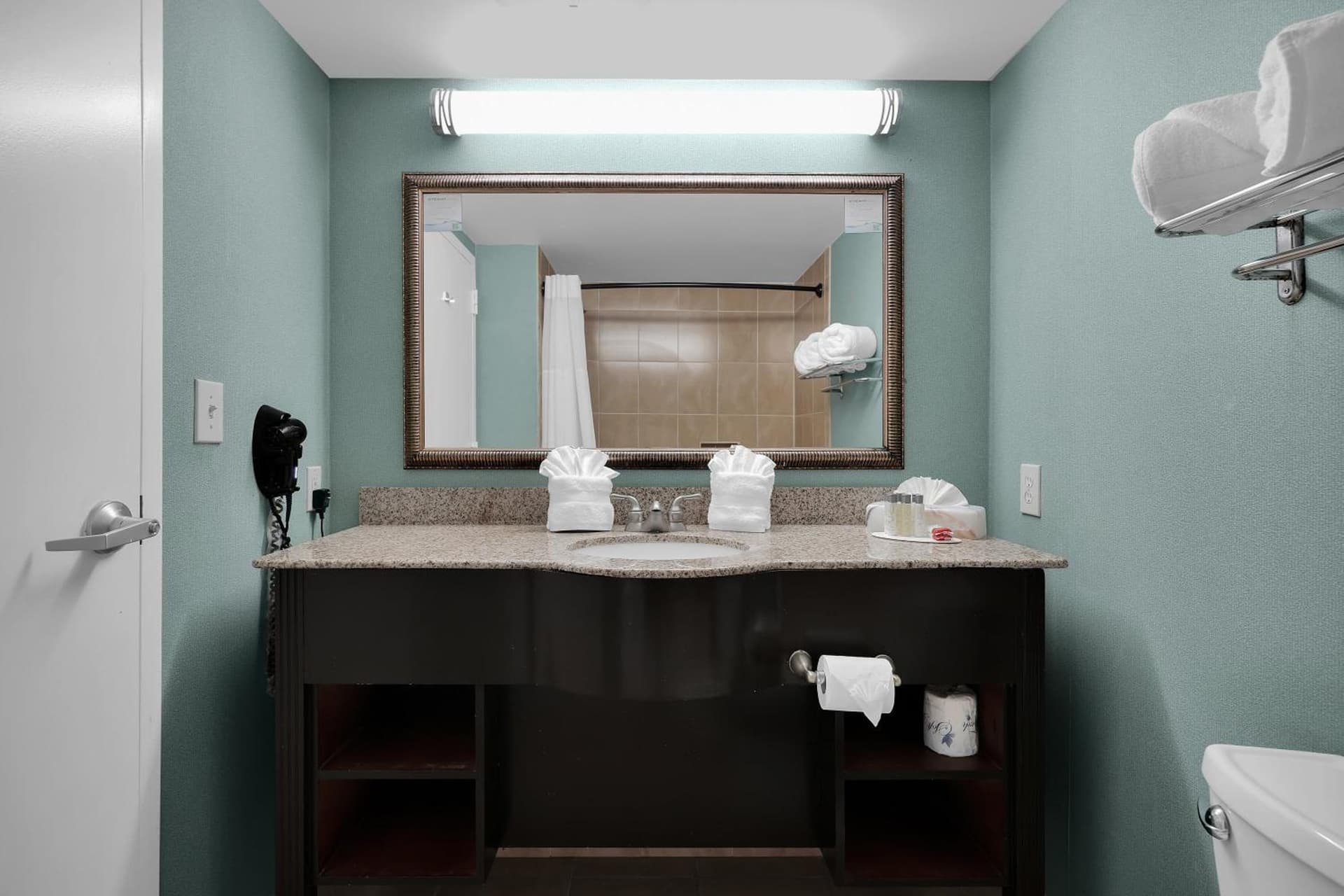 Ramada by Wyndham Jacksonville I-95 by Butler Blvd gallery photo in Jacksonville, FL — image 125