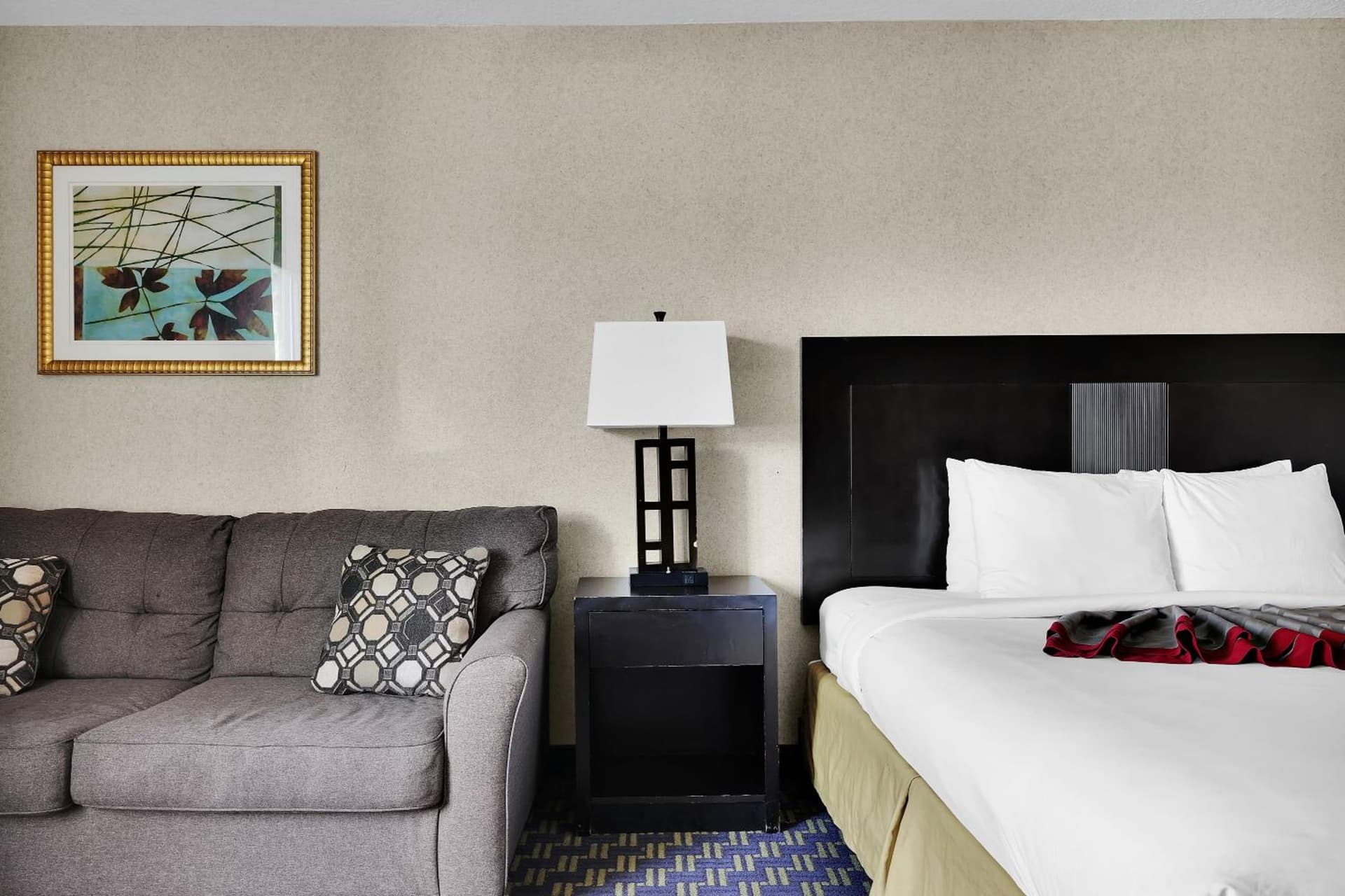 Ramada by Wyndham Jacksonville I-95 by Butler Blvd gallery photo in Jacksonville, FL — image 25