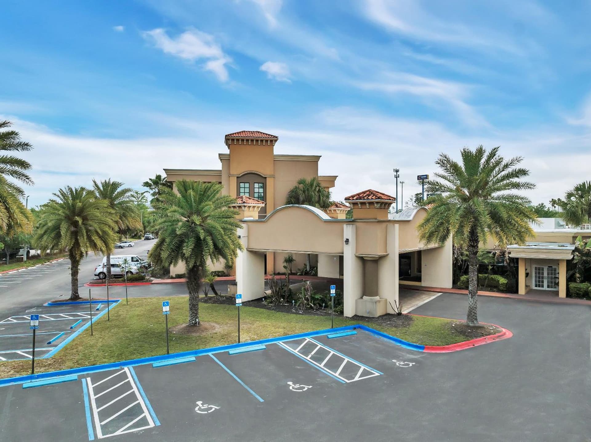 Ramada by Wyndham Jacksonville I-95 by Butler Blvd gallery photo in Jacksonville, FL — image 28