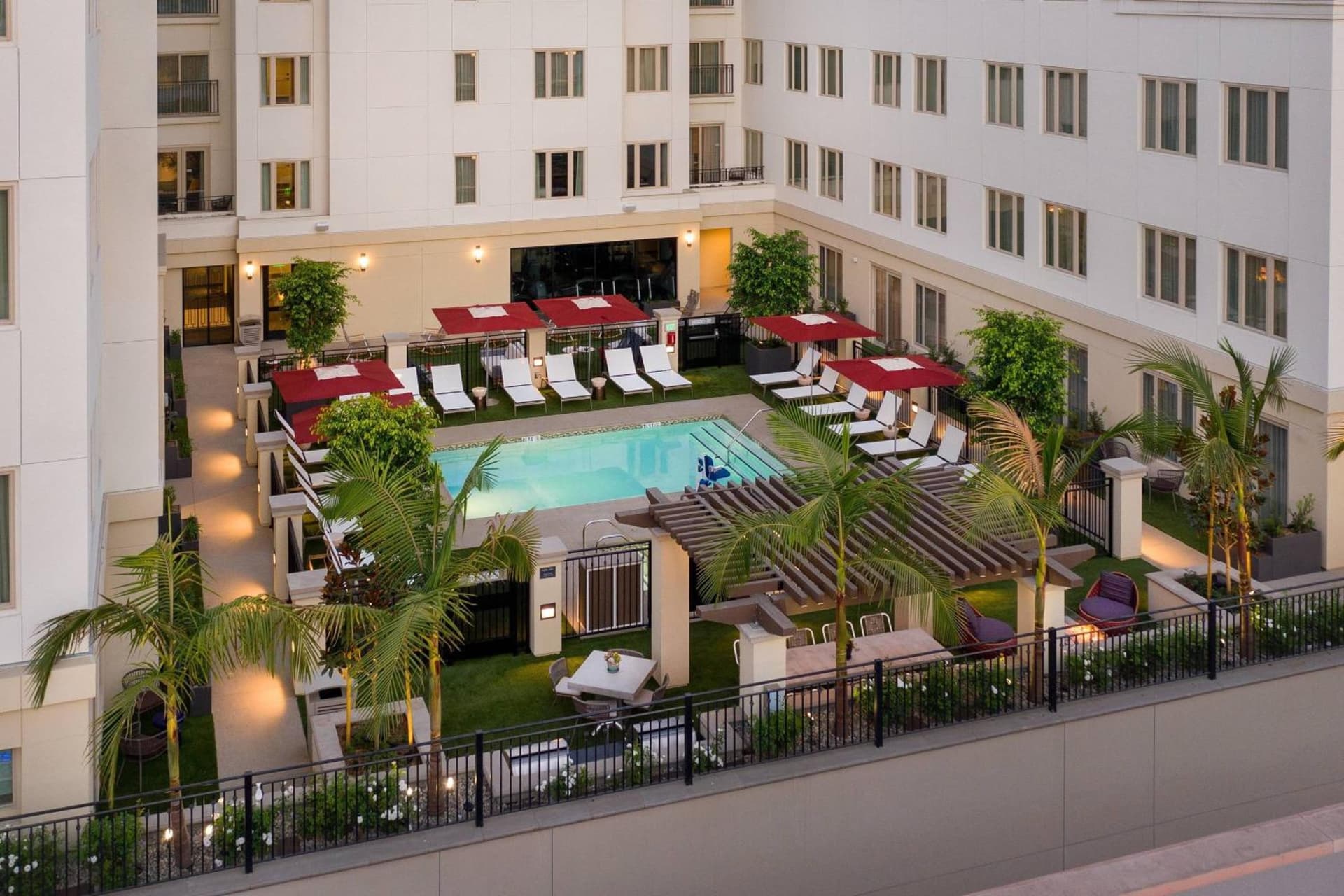 Residence Inn Los Angeles Glendale interior in Glendale, CA — gallery photo 2
