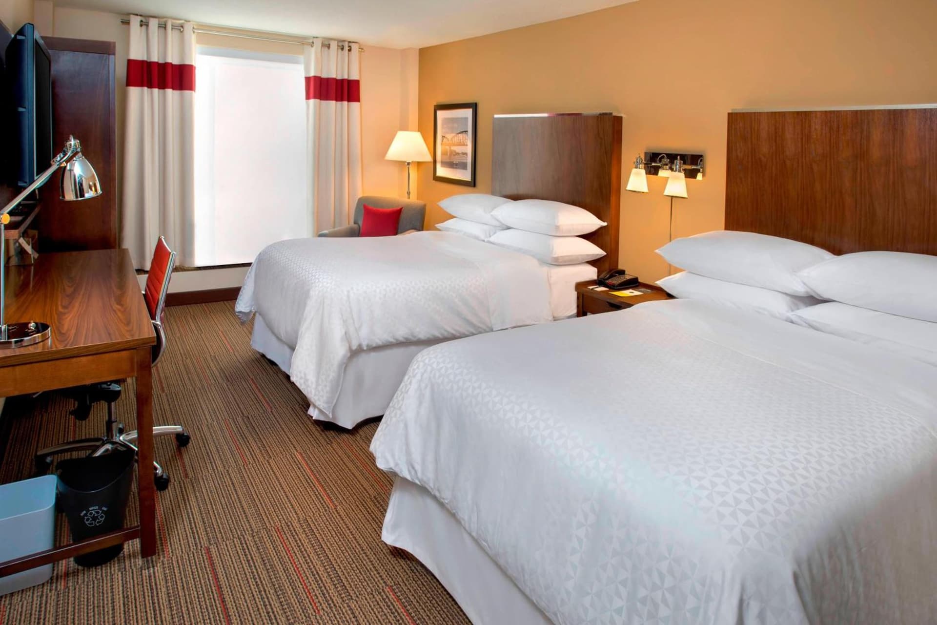 Four Points by Sheraton Charleston gallery photo in Charleston, WV — image 6
