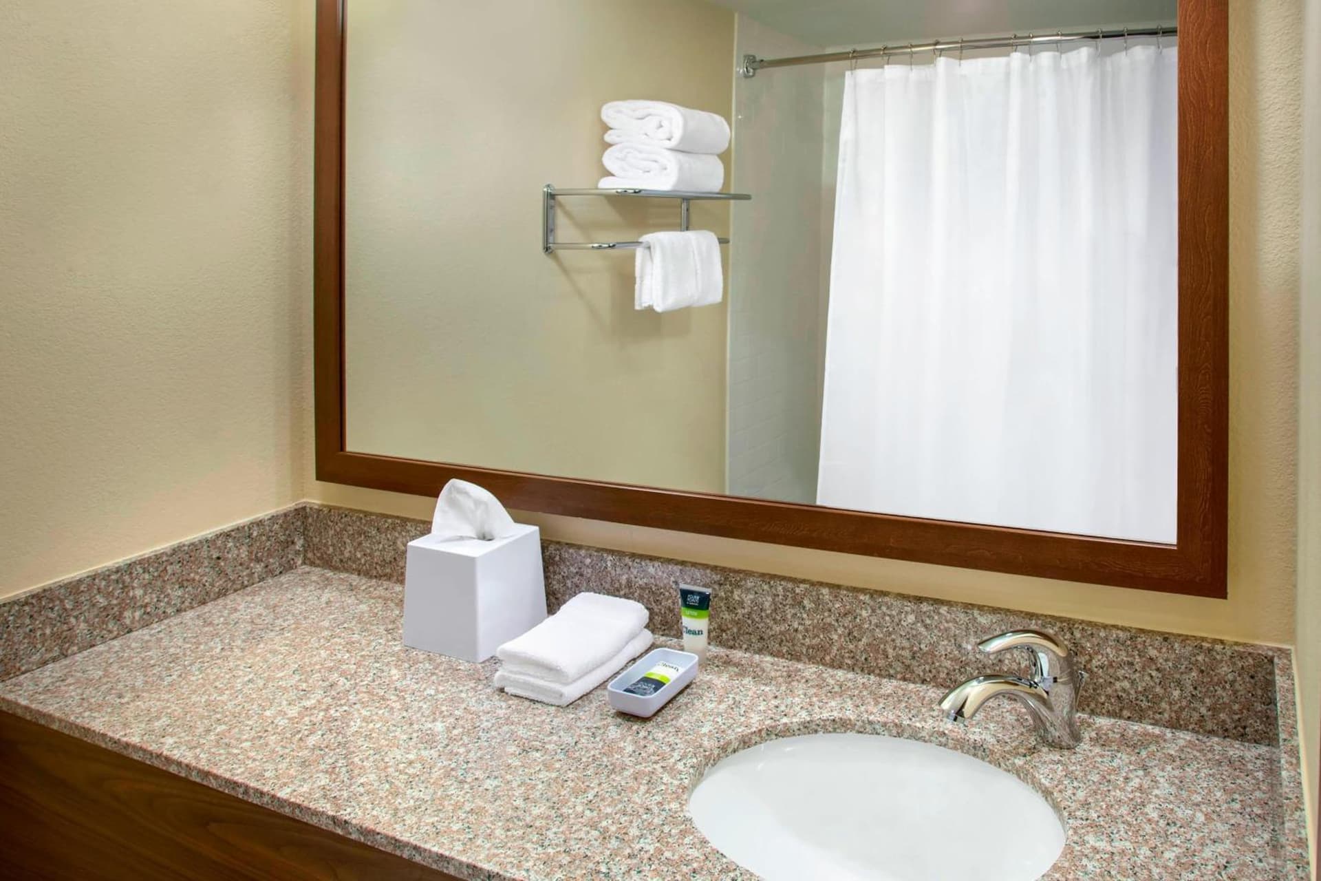 Four Points by Sheraton Charleston gallery photo in Charleston, WV — image 5