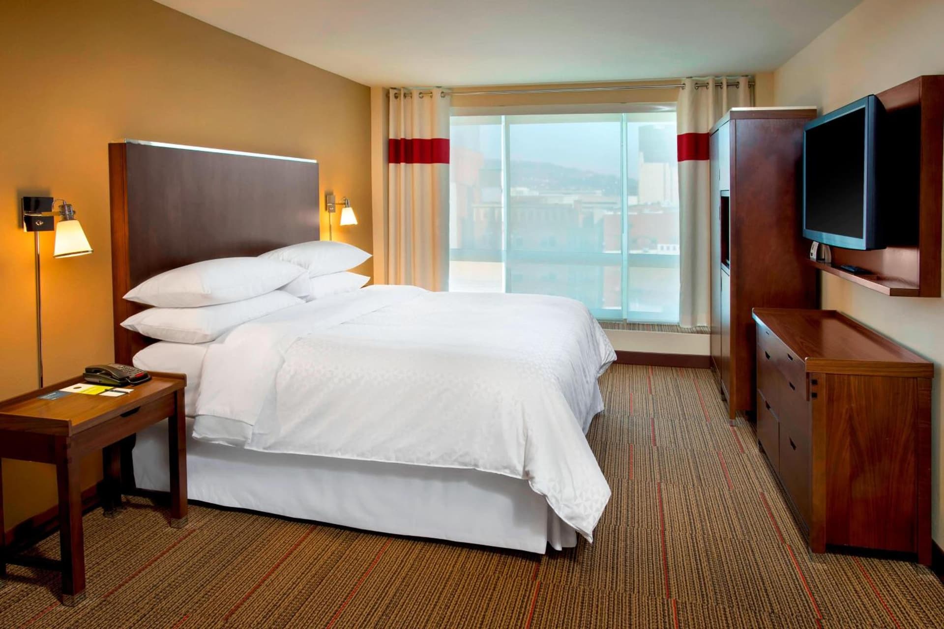 Four Points by Sheraton Charleston gallery photo in Charleston, WV — image 10