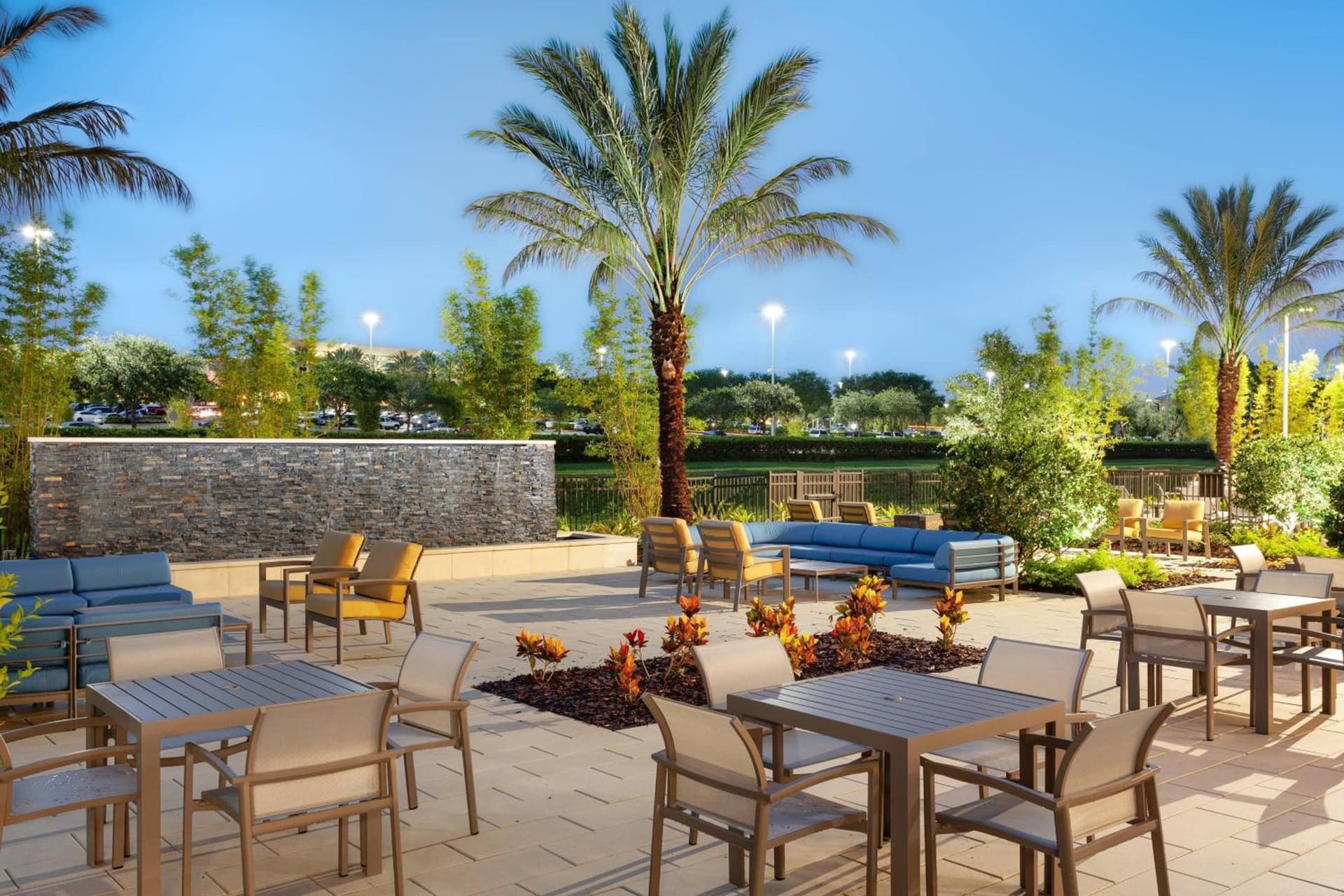 SpringHill Suites by Marriott Orlando at Millenia interior in Orlando, FL — gallery photo 2
