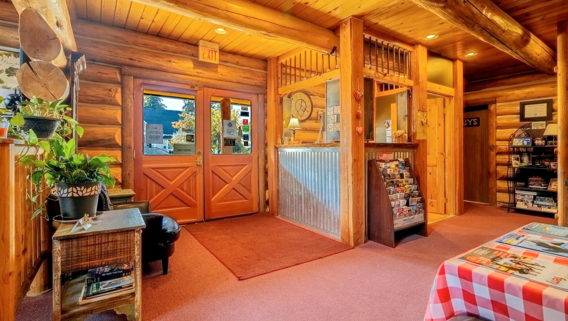 Dodge Peak Lodge property views in Bonners Ferry, ID — gallery photo 3