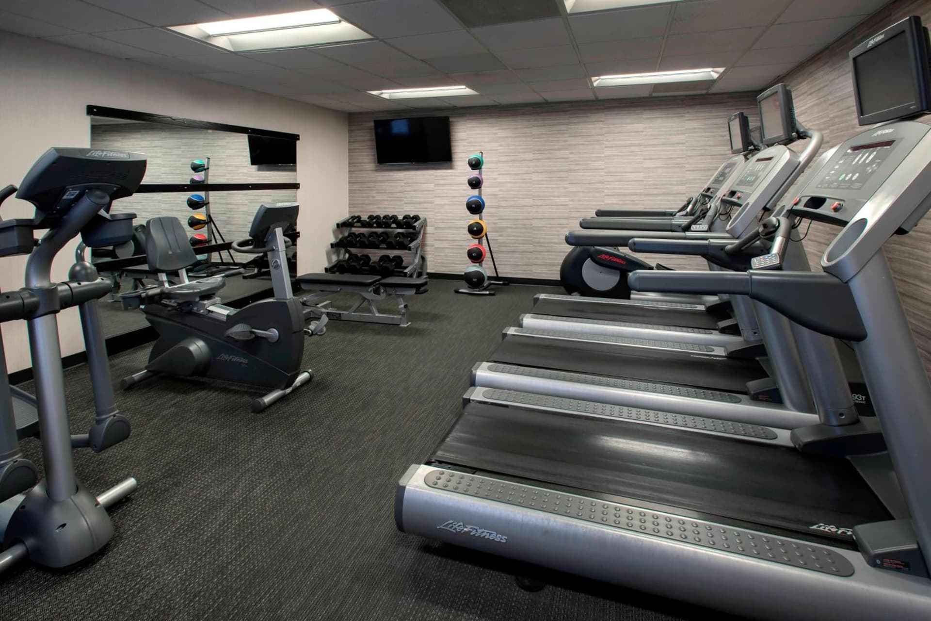 Courtyard by Marriott Chicago Naperville interior in Naperville, IL — gallery photo 2